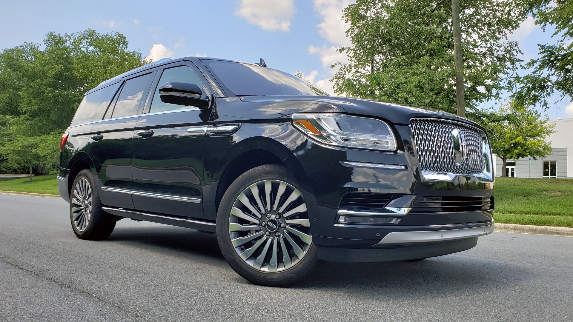 Used 2019 Lincoln NAVIGATOR RESERVE 4X4 / NAV / PANO-ROOF / REVEL ULTIMA AUDIO / 3-ROW / REARVIEW for sale Sold at Formula Imports in Charlotte NC 28227 102