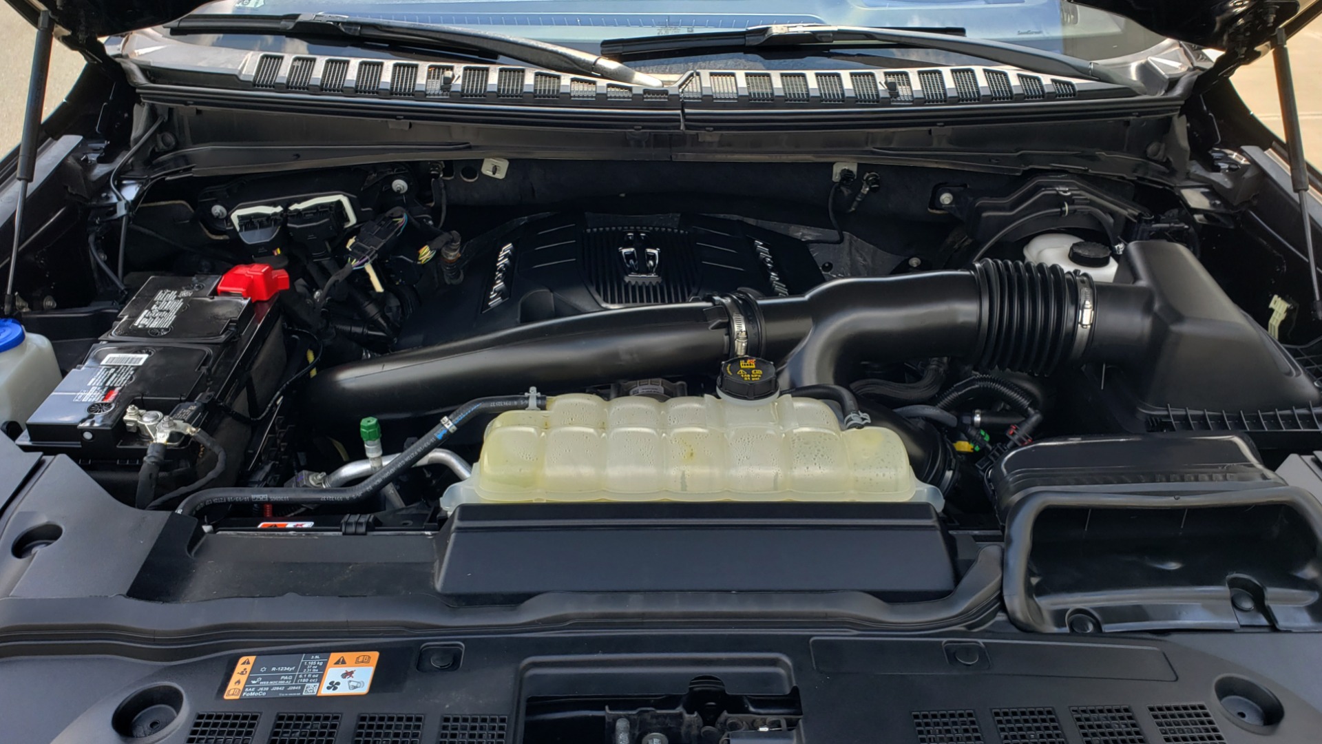 Used 2019 Lincoln NAVIGATOR RESERVE 4X4 / NAV / PANO-ROOF / REVEL ULTIMA AUDIO / 3-ROW / REARVIEW for sale Sold at Formula Imports in Charlotte NC 28227 15