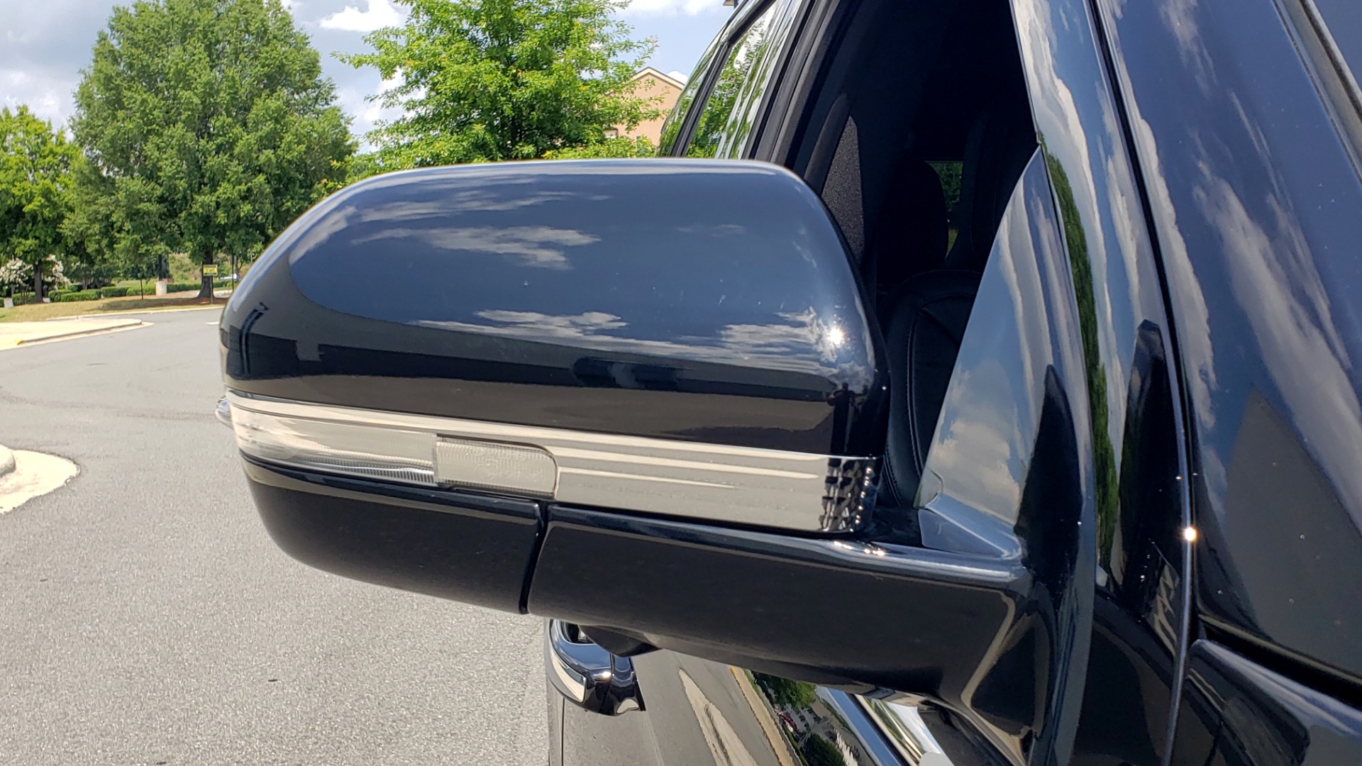 Used 2019 Lincoln NAVIGATOR RESERVE 4X4 / NAV / PANO-ROOF / REVEL ULTIMA AUDIO / 3-ROW / REARVIEW for sale Sold at Formula Imports in Charlotte NC 28227 31