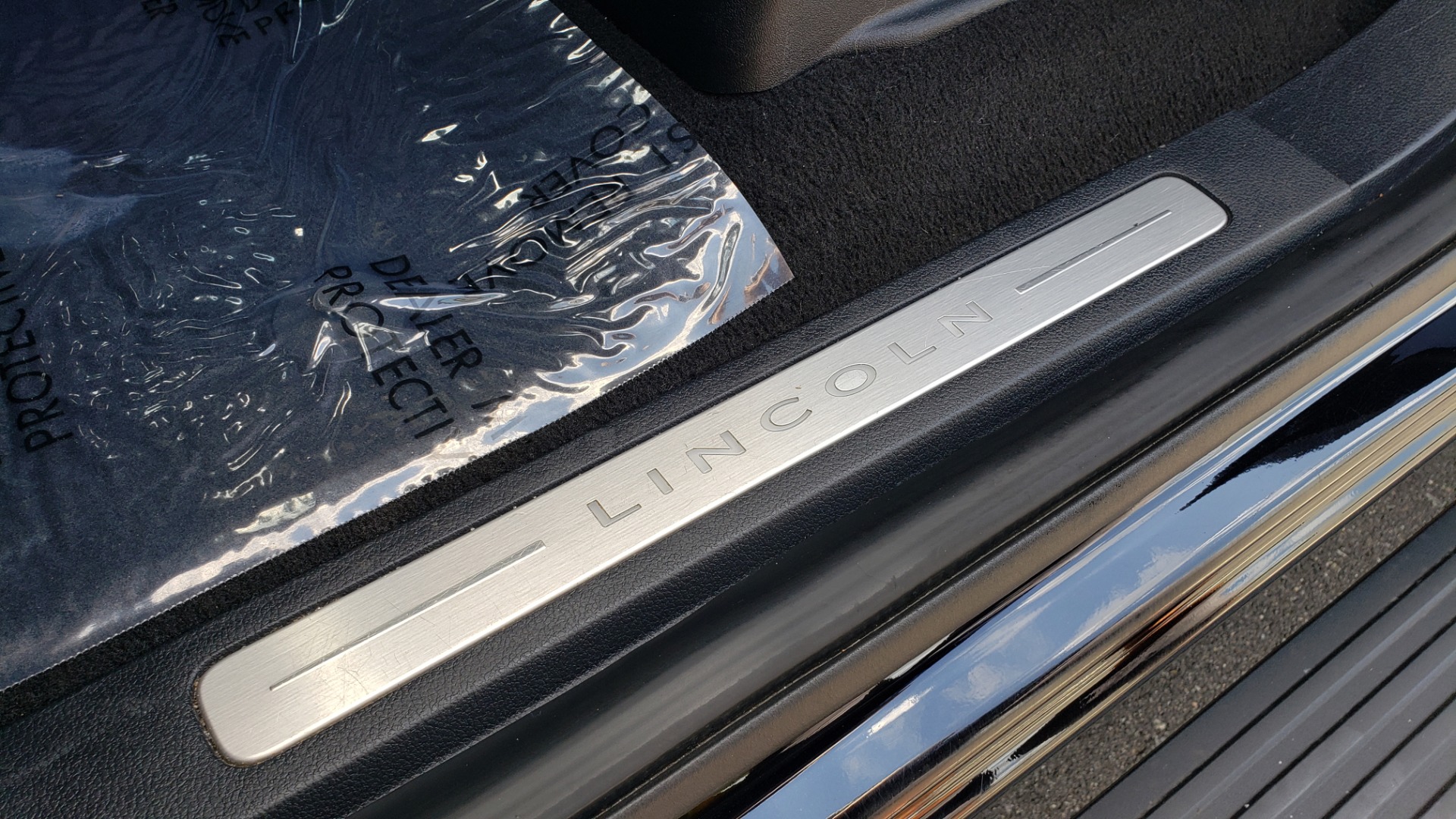 Used 2019 Lincoln NAVIGATOR RESERVE 4X4 / NAV / PANO-ROOF / REVEL ULTIMA AUDIO / 3-ROW / REARVIEW for sale Sold at Formula Imports in Charlotte NC 28227 40