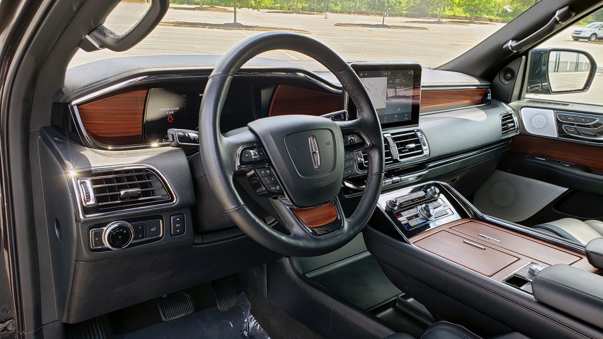 Used 2019 Lincoln NAVIGATOR RESERVE 4X4 / NAV / PANO-ROOF / REVEL ULTIMA AUDIO / 3-ROW / REARVIEW for sale Sold at Formula Imports in Charlotte NC 28227 44