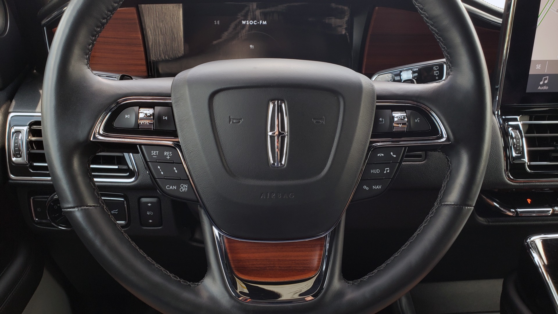 Used 2019 Lincoln NAVIGATOR RESERVE 4X4 / NAV / PANO-ROOF / REVEL ULTIMA AUDIO / 3-ROW / REARVIEW for sale Sold at Formula Imports in Charlotte NC 28227 46