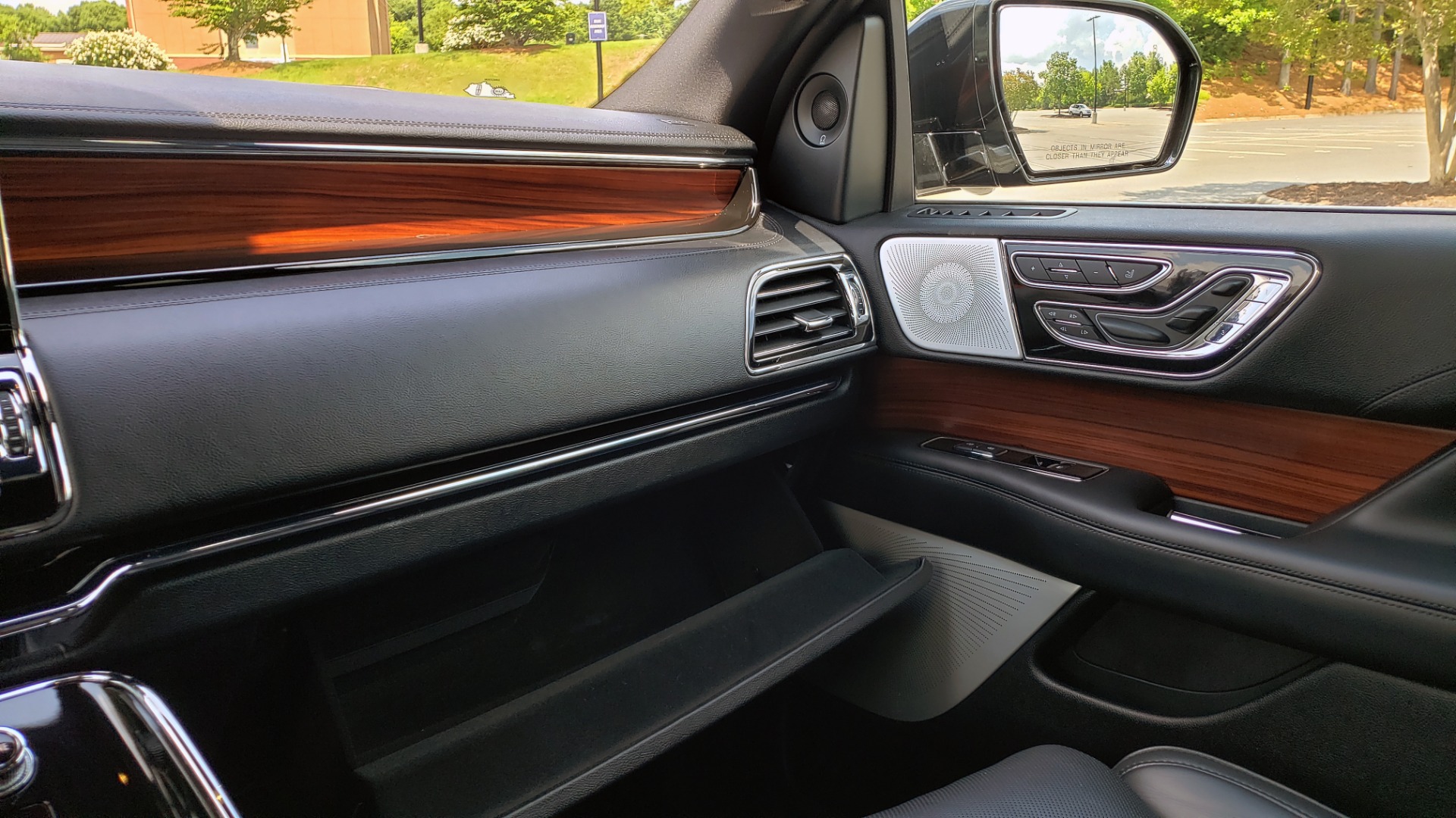 Used 2019 Lincoln NAVIGATOR RESERVE 4X4 / NAV / PANO-ROOF / REVEL ULTIMA AUDIO / 3-ROW / REARVIEW for sale Sold at Formula Imports in Charlotte NC 28227 58