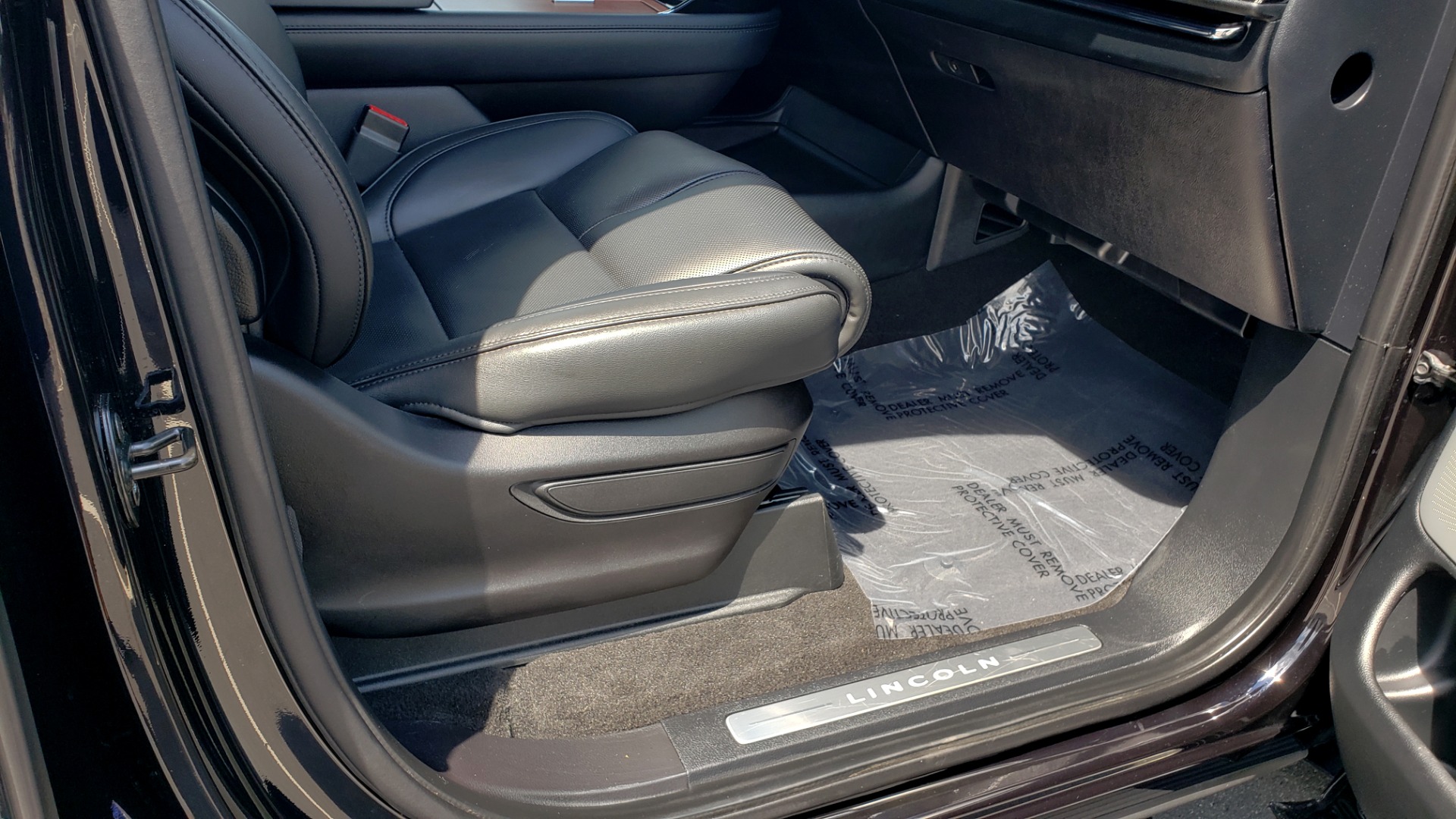 Used 2019 Lincoln NAVIGATOR RESERVE 4X4 / NAV / PANO-ROOF / REVEL ULTIMA AUDIO / 3-ROW / REARVIEW for sale Sold at Formula Imports in Charlotte NC 28227 76
