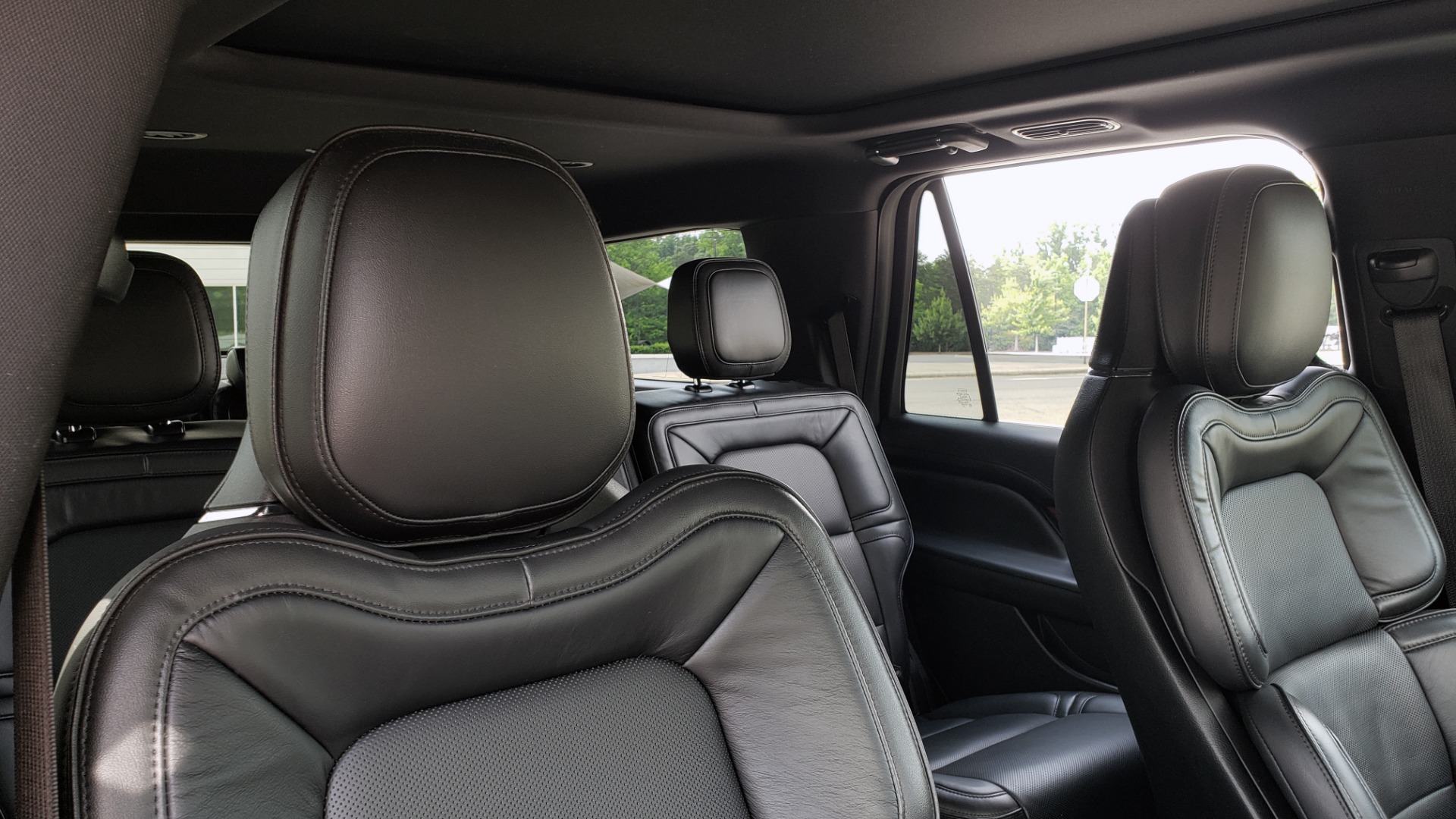Used 2019 Lincoln NAVIGATOR RESERVE 4X4 / NAV / PANO-ROOF / REVEL ULTIMA AUDIO / 3-ROW / REARVIEW for sale Sold at Formula Imports in Charlotte NC 28227 80