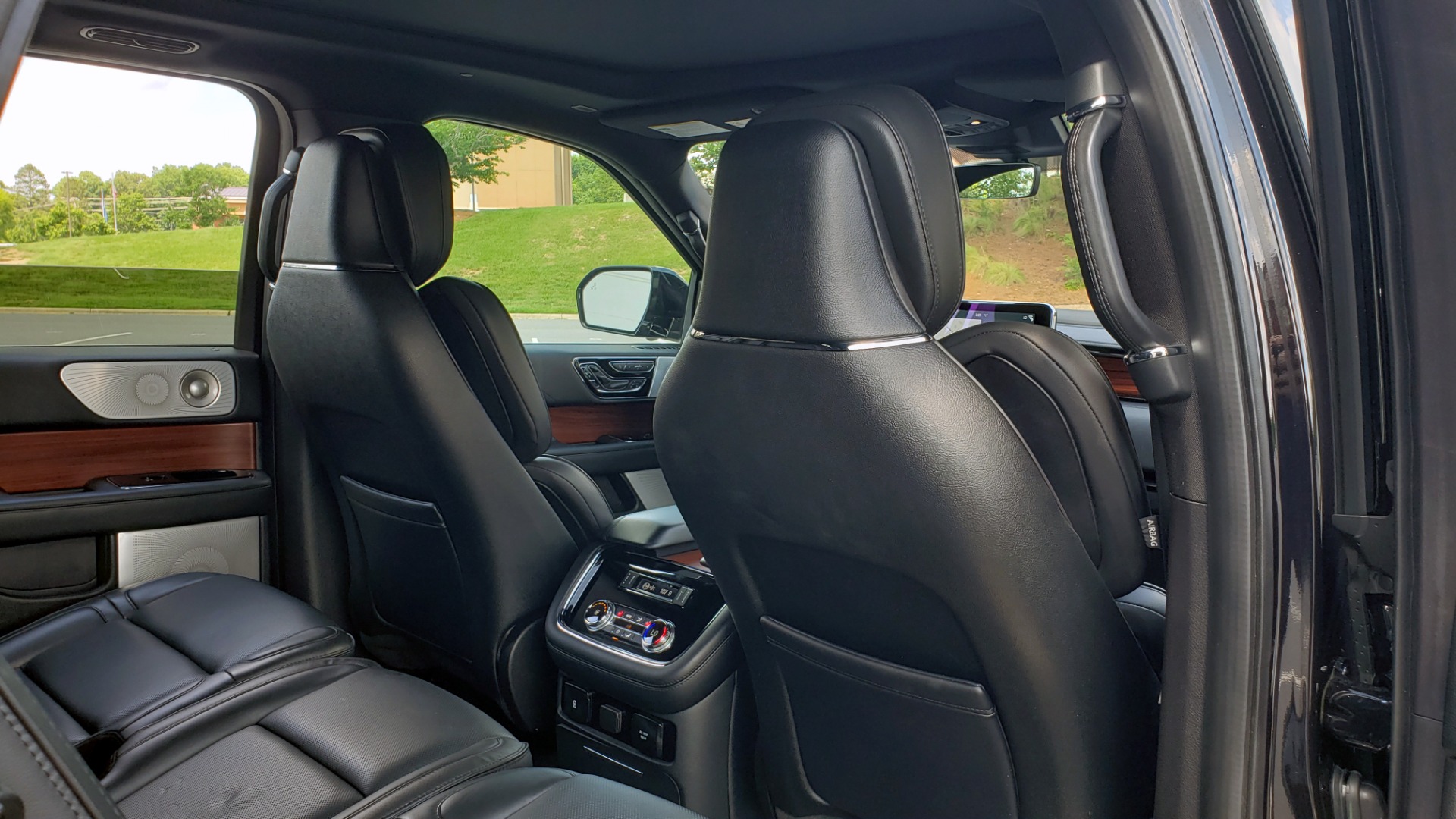 Used 2019 Lincoln NAVIGATOR RESERVE 4X4 / NAV / PANO-ROOF / REVEL ULTIMA AUDIO / 3-ROW / REARVIEW for sale Sold at Formula Imports in Charlotte NC 28227 84