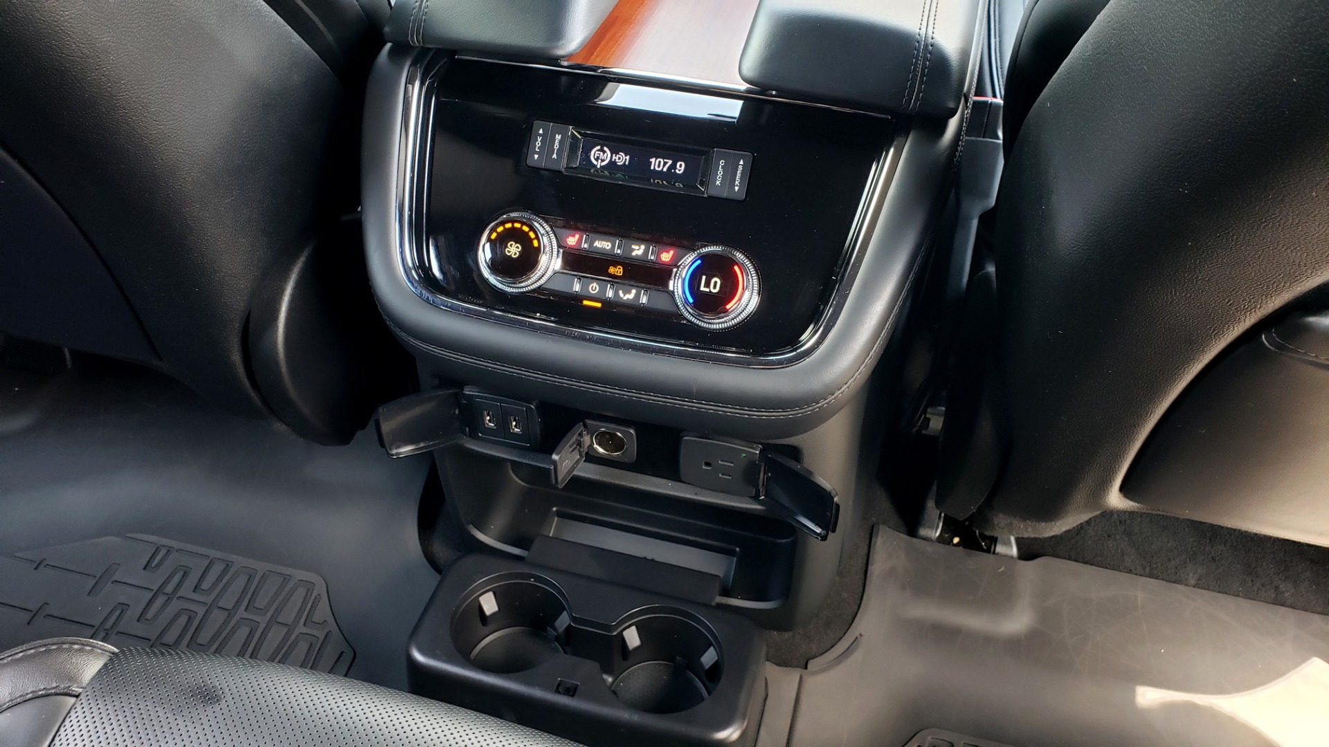 Used 2019 Lincoln NAVIGATOR RESERVE 4X4 / NAV / PANO-ROOF / REVEL ULTIMA AUDIO / 3-ROW / REARVIEW for sale Sold at Formula Imports in Charlotte NC 28227 86