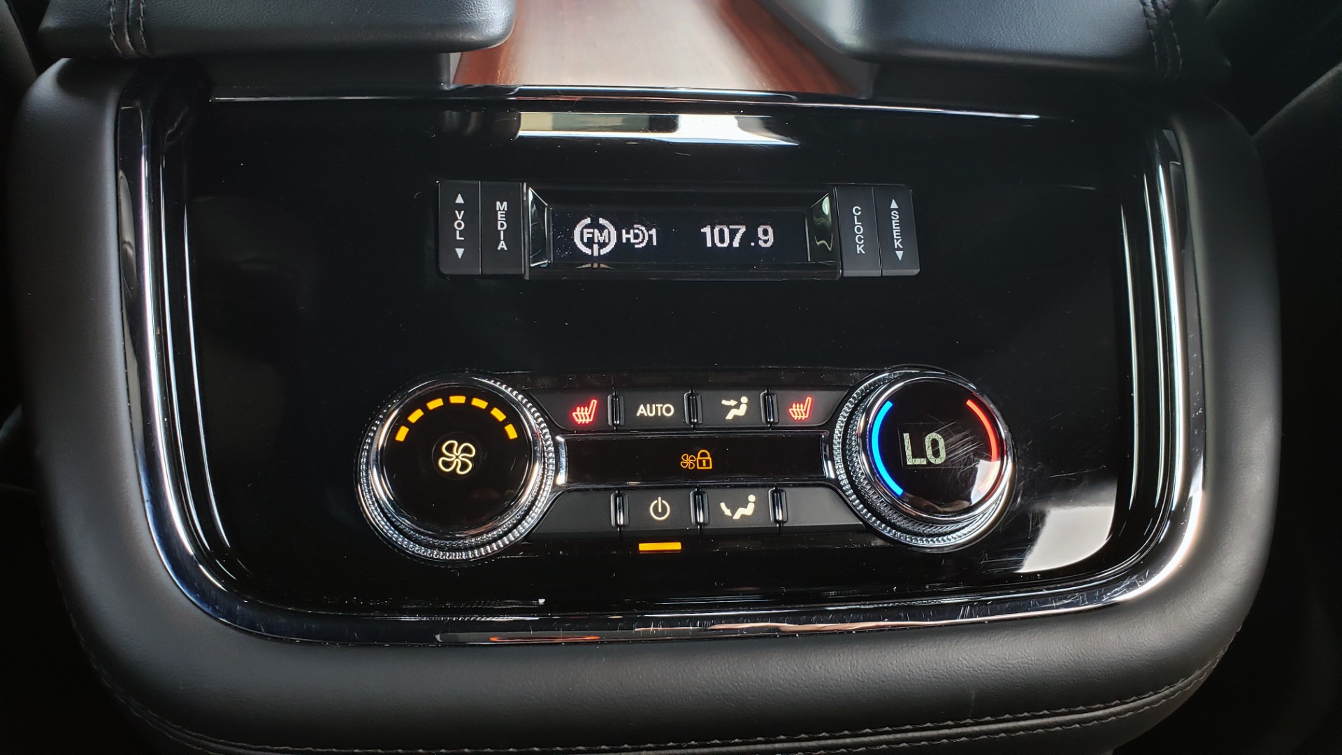 Used 2019 Lincoln NAVIGATOR RESERVE 4X4 / NAV / PANO-ROOF / REVEL ULTIMA AUDIO / 3-ROW / REARVIEW for sale Sold at Formula Imports in Charlotte NC 28227 88