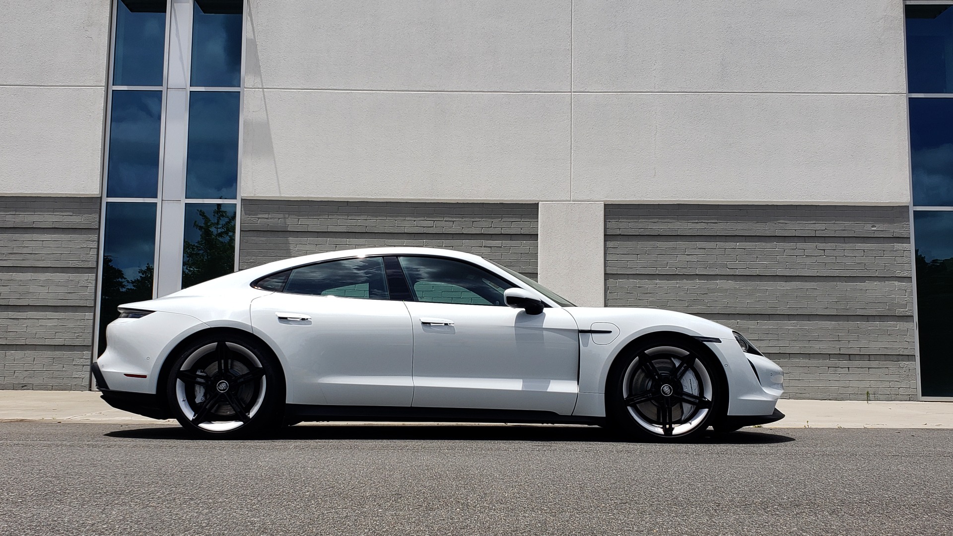 Used 2020 Porsche TAYCAN 4S / 93.4KWH / NAV / PANO-ROOF / SPORT CHRONO / BOSE / CAMERA for sale Sold at Formula Imports in Charlotte NC 28227 11