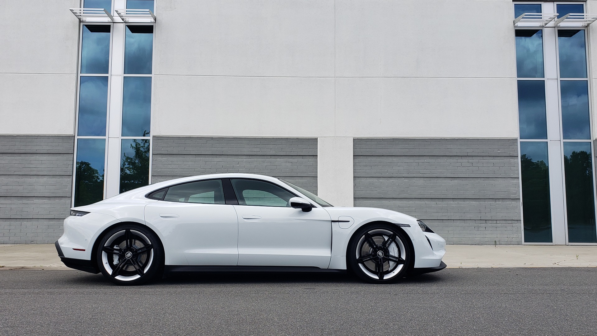 Used 2020 Porsche TAYCAN 4S / 93.4KWH / NAV / PANO-ROOF / SPORT CHRONO / BOSE / CAMERA for sale Sold at Formula Imports in Charlotte NC 28227 13