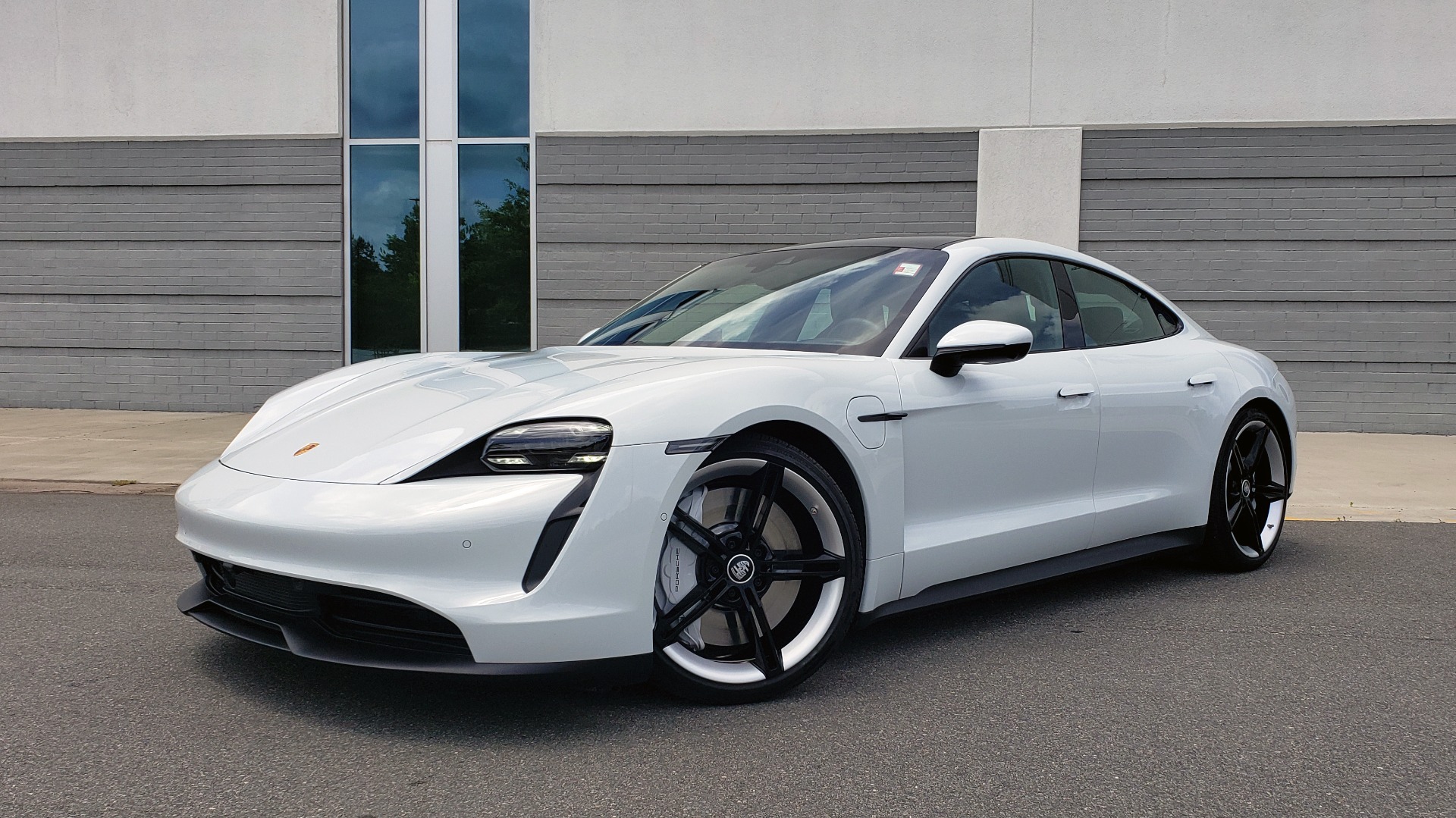 Used 2020 Porsche TAYCAN 4S / 93.4KWH / NAV / PANO-ROOF / SPORT CHRONO / BOSE / CAMERA for sale Sold at Formula Imports in Charlotte NC 28227 3