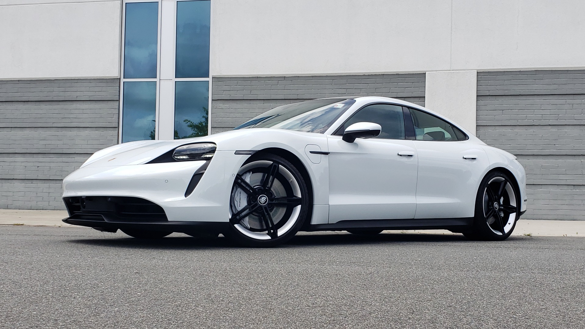 Used 2020 Porsche TAYCAN 4S / 93.4KWH / NAV / PANO-ROOF / SPORT CHRONO / BOSE / CAMERA for sale Sold at Formula Imports in Charlotte NC 28227 4