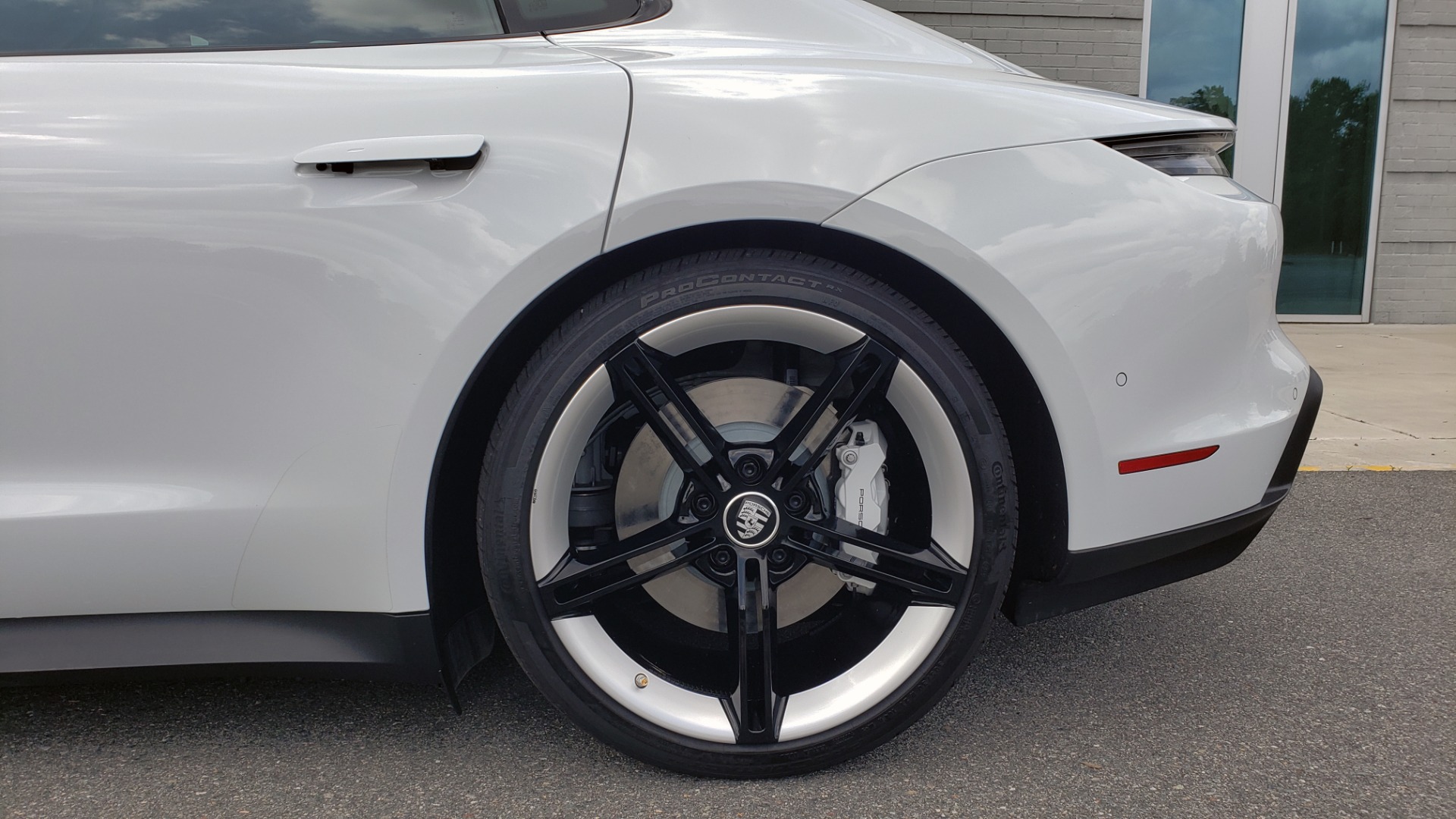 Used 2020 Porsche TAYCAN 4S / 93.4KWH / NAV / PANO-ROOF / SPORT CHRONO / BOSE / CAMERA for sale Sold at Formula Imports in Charlotte NC 28227 91