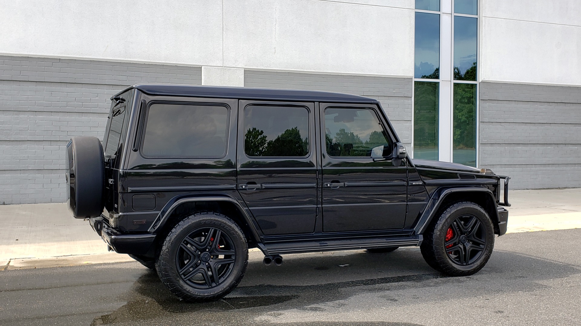 Used 2016 Mercedes-Benz G-CLASS AMG G 63 4MATIC / NAV / SUNROOF / H/K SND / ENT SYS / REARVIEW for sale Sold at Formula Imports in Charlotte NC 28227 4