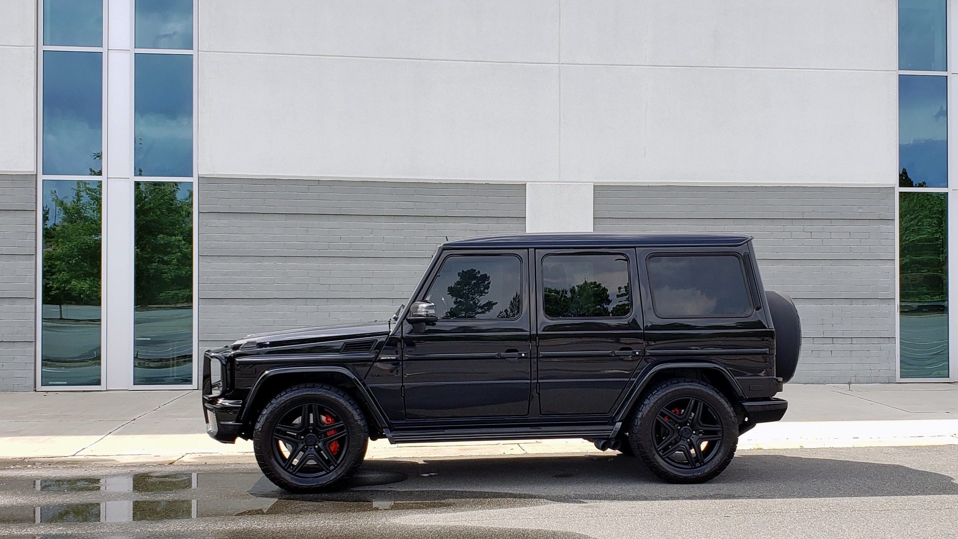 Used 2016 Mercedes-Benz G-CLASS AMG G 63 4MATIC / NAV / SUNROOF / H/K SND / ENT SYS / REARVIEW for sale Sold at Formula Imports in Charlotte NC 28227 5