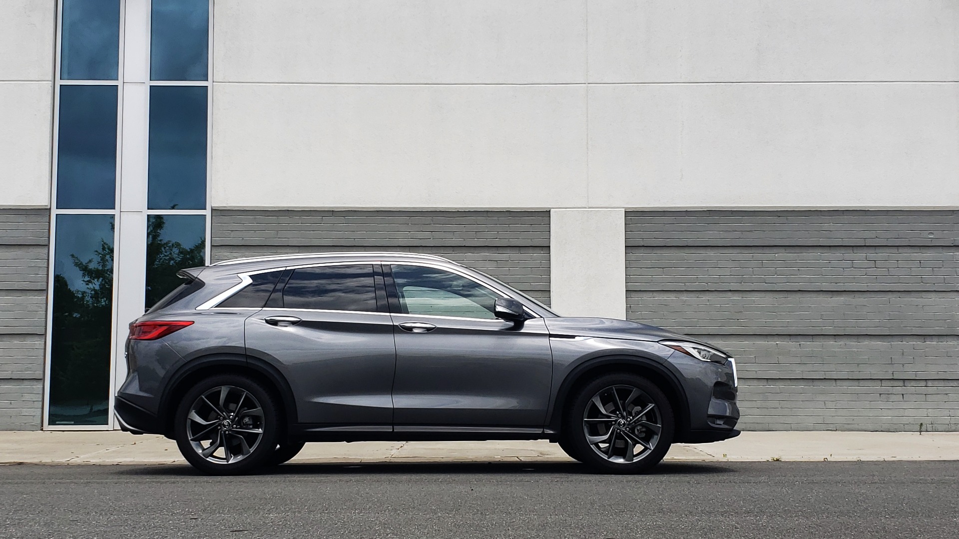 Used 2019 INFINITI QX50 ESSENTIAL / 2.0L / PROASSIST / PROACTIVE / AUTOGRAPH / SENSORY for sale Sold at Formula Imports in Charlotte NC 28227 10
