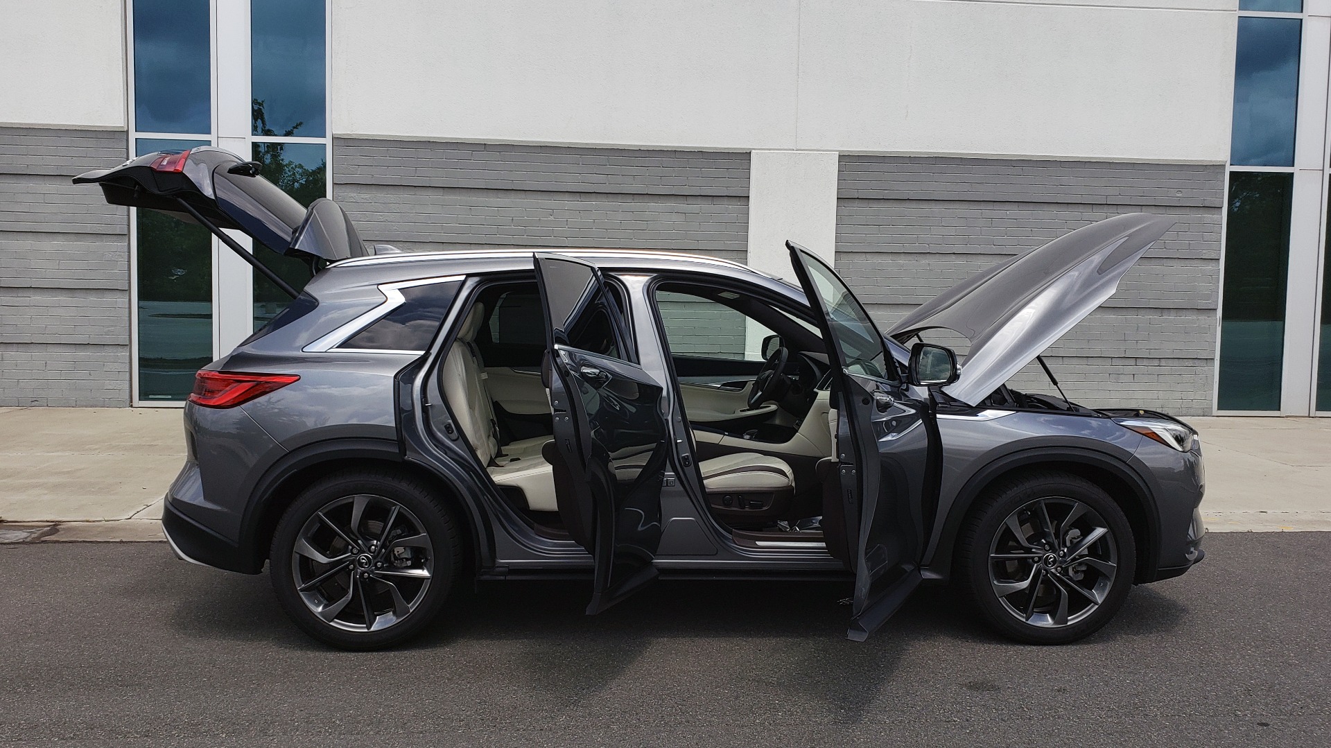 Used 2019 INFINITI QX50 ESSENTIAL / 2.0L / PROASSIST / PROACTIVE / AUTOGRAPH / SENSORY for sale Sold at Formula Imports in Charlotte NC 28227 13