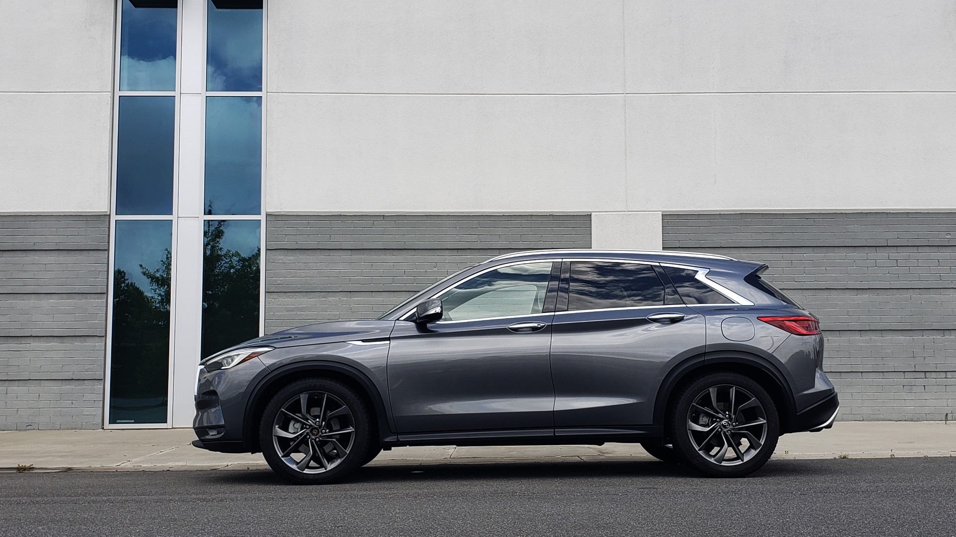 Used 2019 INFINITI QX50 ESSENTIAL / 2.0L / PROASSIST / PROACTIVE / AUTOGRAPH / SENSORY for sale Sold at Formula Imports in Charlotte NC 28227 5