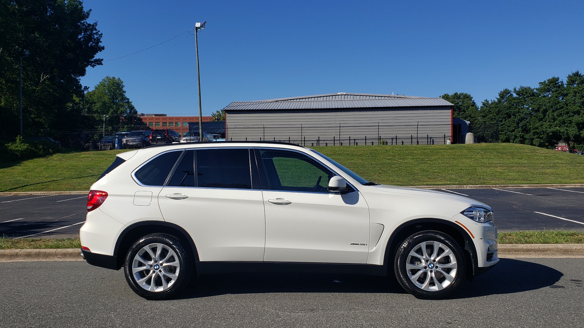 Used 2016 BMW X5 XDRIVE35I / AWD / NAV / PANO-ROOF / CAMERA for sale Sold at Formula Imports in Charlotte NC 28227 5