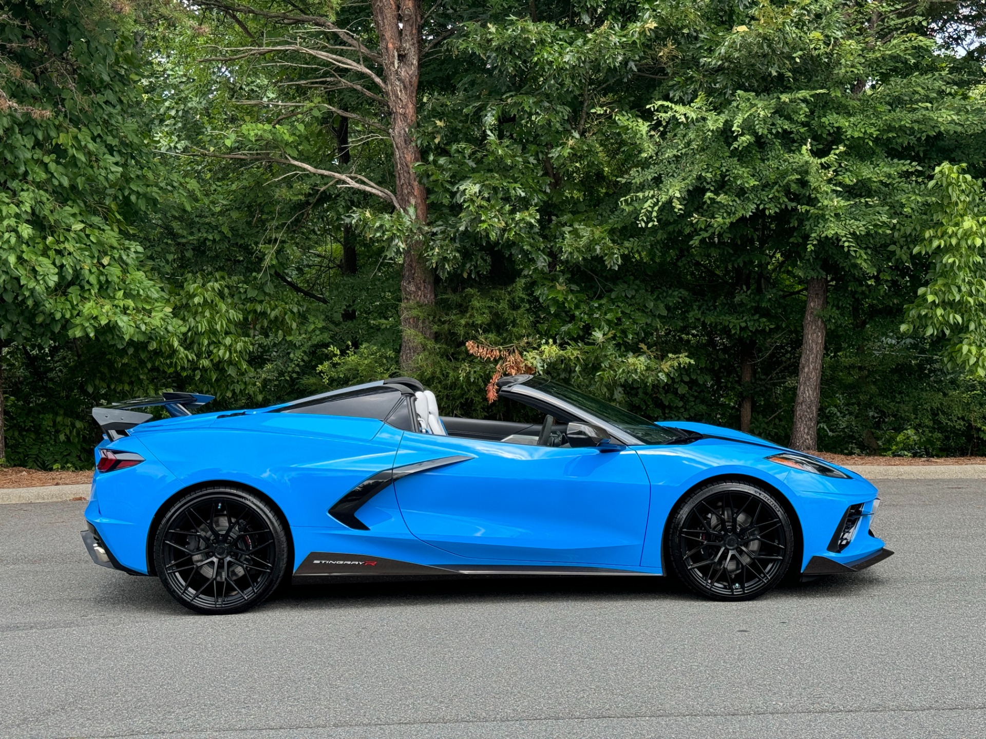 Used 2021 Chevrolet CORVETTE STINGRAY CONVERTIBLE 3LT for sale Sold at Formula Imports in Charlotte NC 28227 14