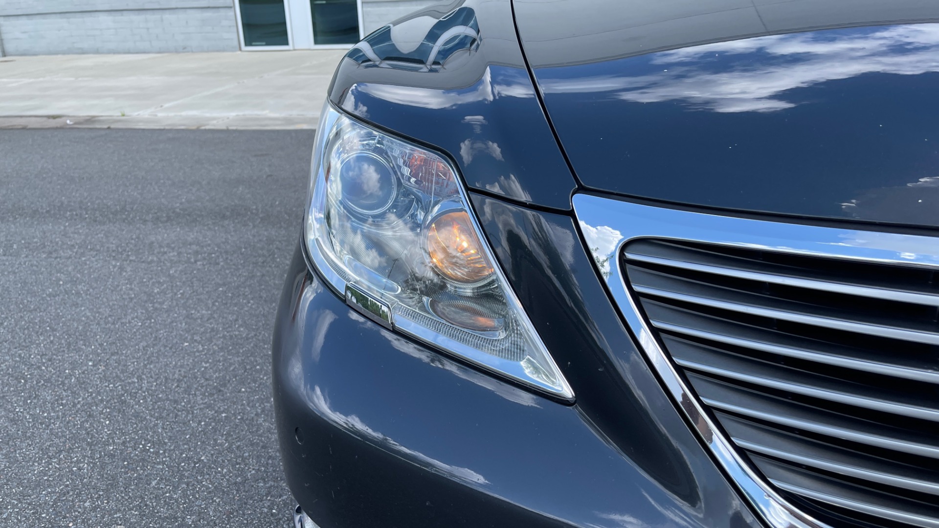 Used 2007 Lexus LS 460 SEDAN / COMFORT PKG / NAVIGATION / MARK LEVINSON / REARVIEW for sale Sold at Formula Imports in Charlotte NC 28227 12