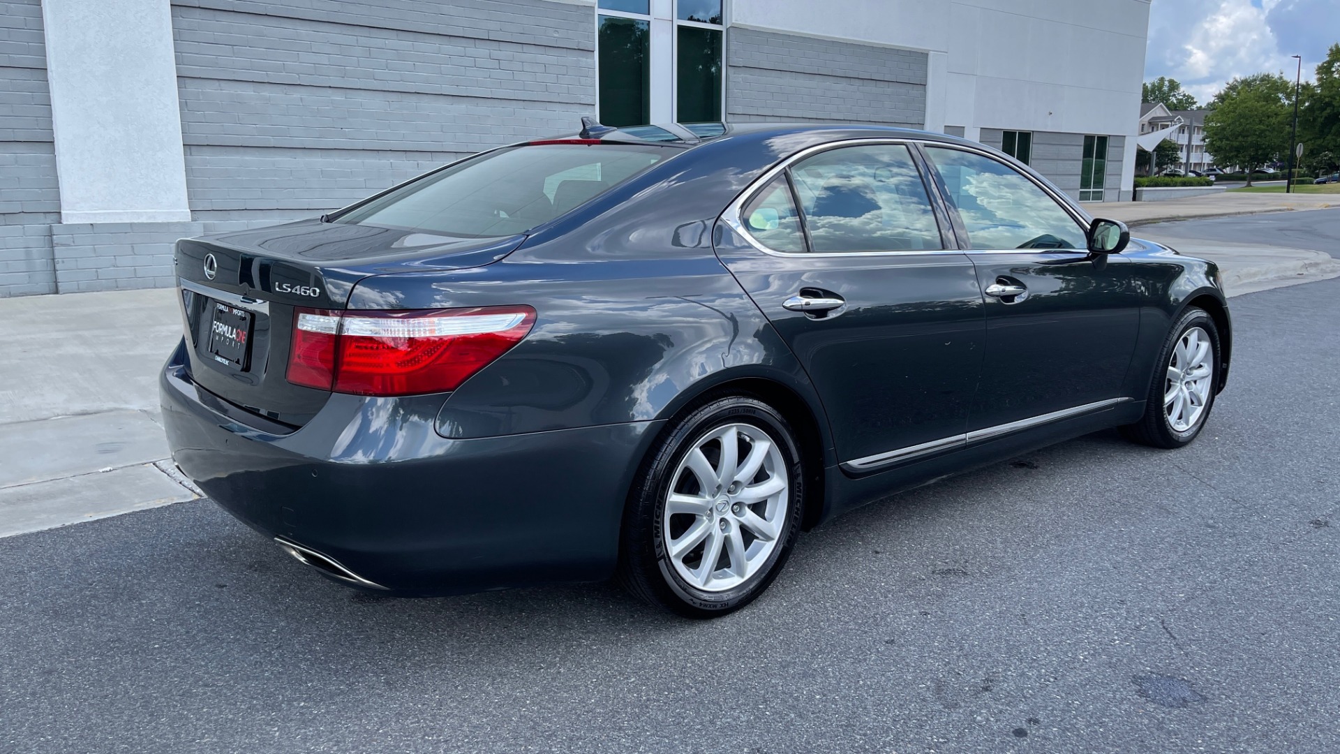 Used 2007 Lexus LS 460 SEDAN / COMFORT PKG / NAVIGATION / MARK LEVINSON / REARVIEW for sale Sold at Formula Imports in Charlotte NC 28227 2