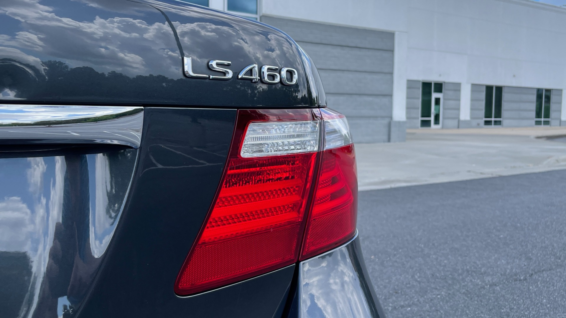 Used 2007 Lexus LS 460 SEDAN / COMFORT PKG / NAVIGATION / MARK LEVINSON / REARVIEW for sale Sold at Formula Imports in Charlotte NC 28227 21