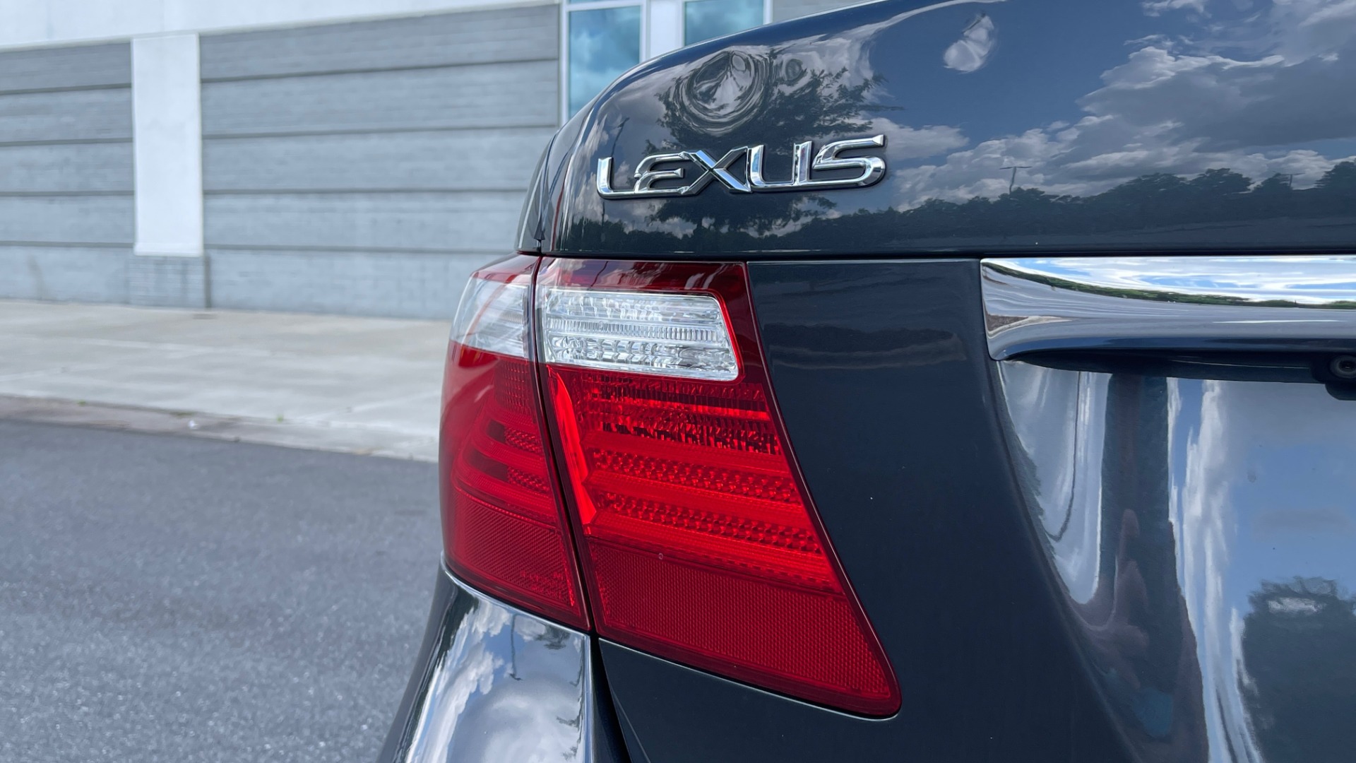 Used 2007 Lexus LS 460 SEDAN / COMFORT PKG / NAVIGATION / MARK LEVINSON / REARVIEW for sale Sold at Formula Imports in Charlotte NC 28227 22
