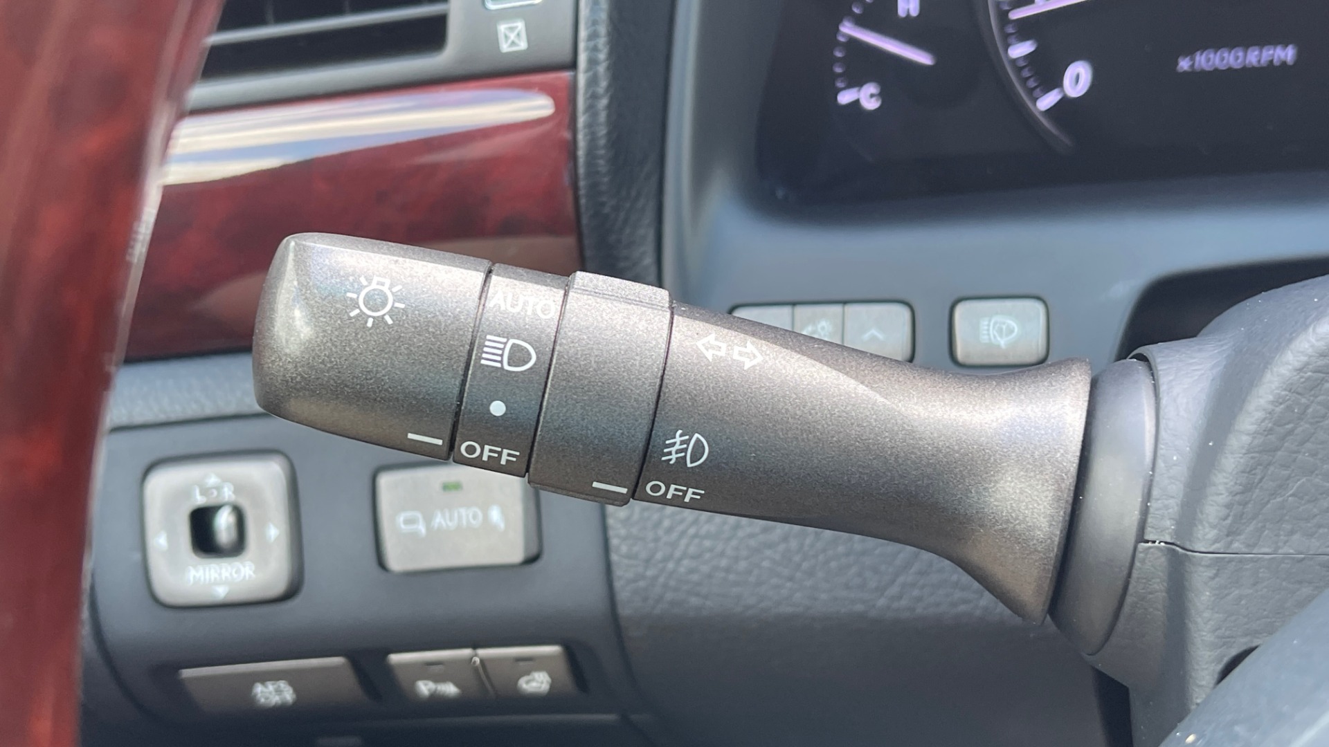 Used 2007 Lexus LS 460 SEDAN / COMFORT PKG / NAVIGATION / MARK LEVINSON / REARVIEW for sale Sold at Formula Imports in Charlotte NC 28227 41