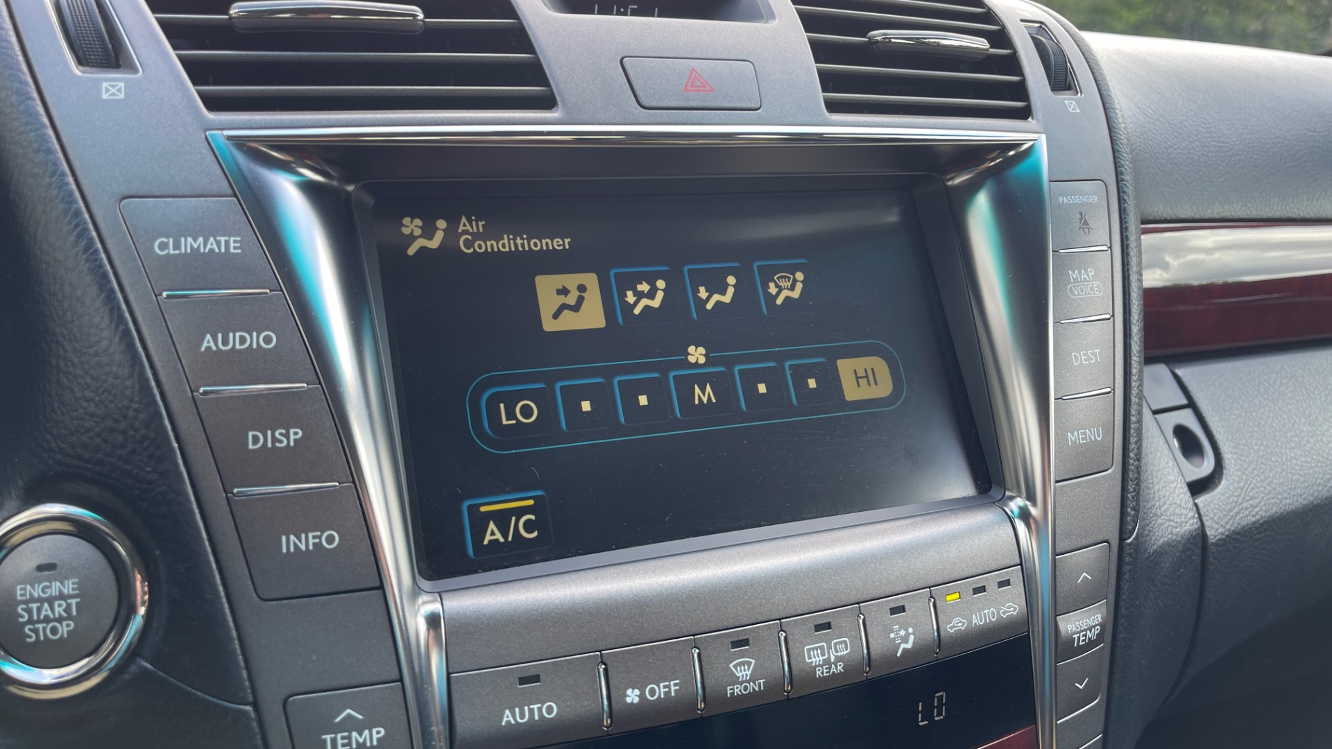 Used 2007 Lexus LS 460 SEDAN / COMFORT PKG / NAVIGATION / MARK LEVINSON / REARVIEW for sale Sold at Formula Imports in Charlotte NC 28227 43