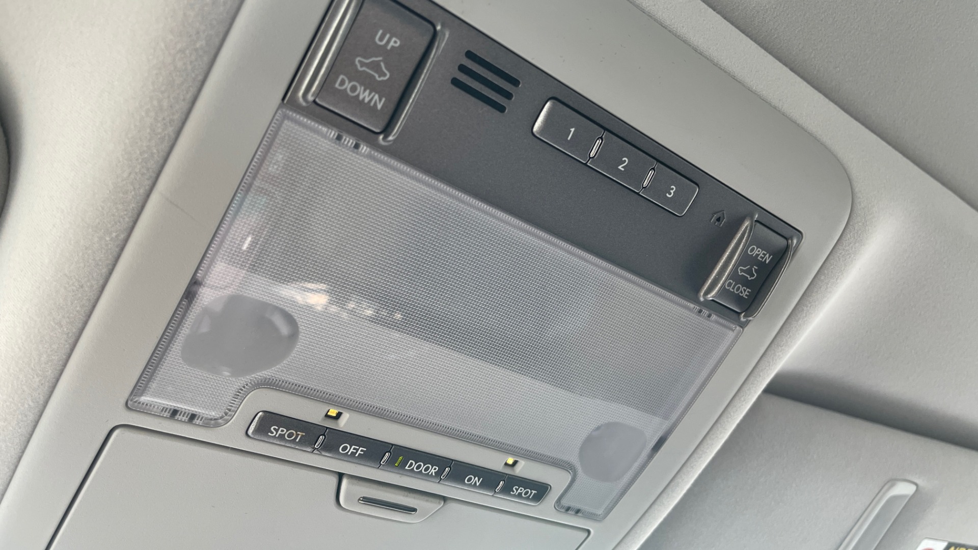 Used 2007 Lexus LS 460 SEDAN / COMFORT PKG / NAVIGATION / MARK LEVINSON / REARVIEW for sale Sold at Formula Imports in Charlotte NC 28227 48