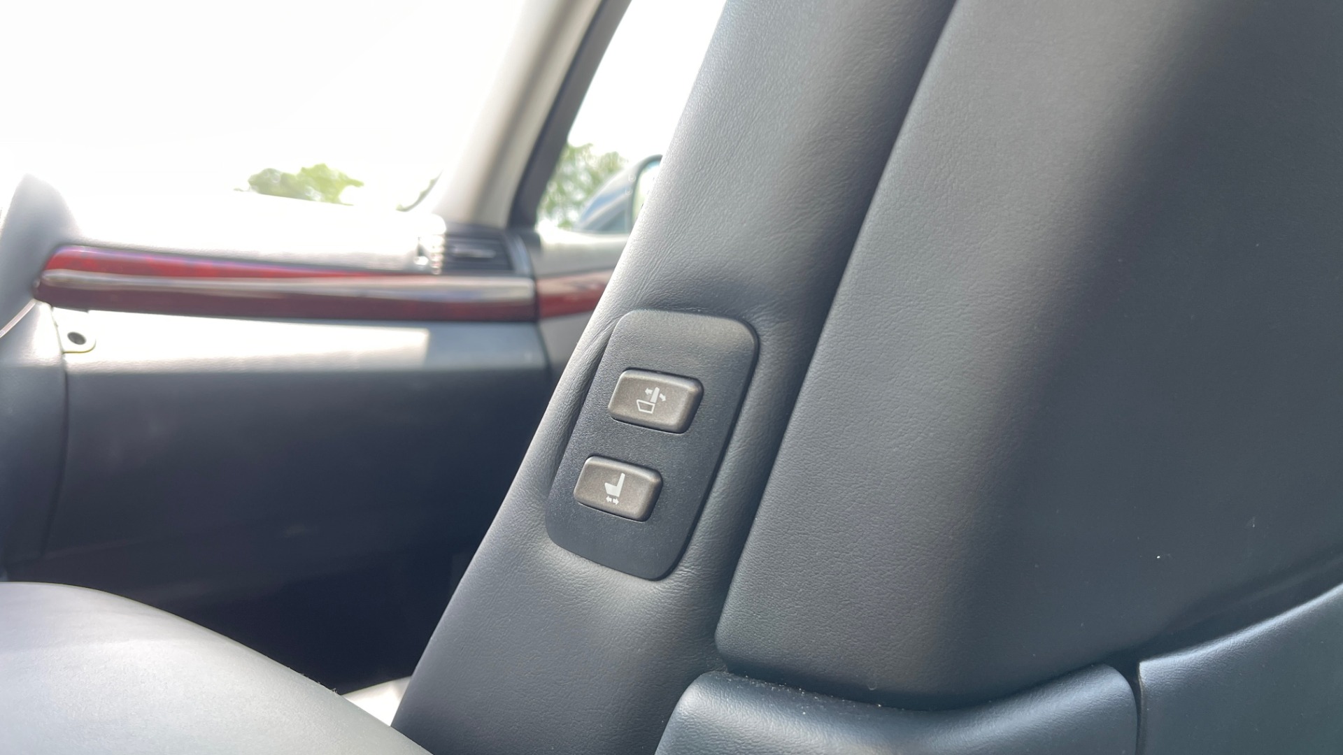 Used 2007 Lexus LS 460 SEDAN / COMFORT PKG / NAVIGATION / MARK LEVINSON / REARVIEW for sale Sold at Formula Imports in Charlotte NC 28227 60