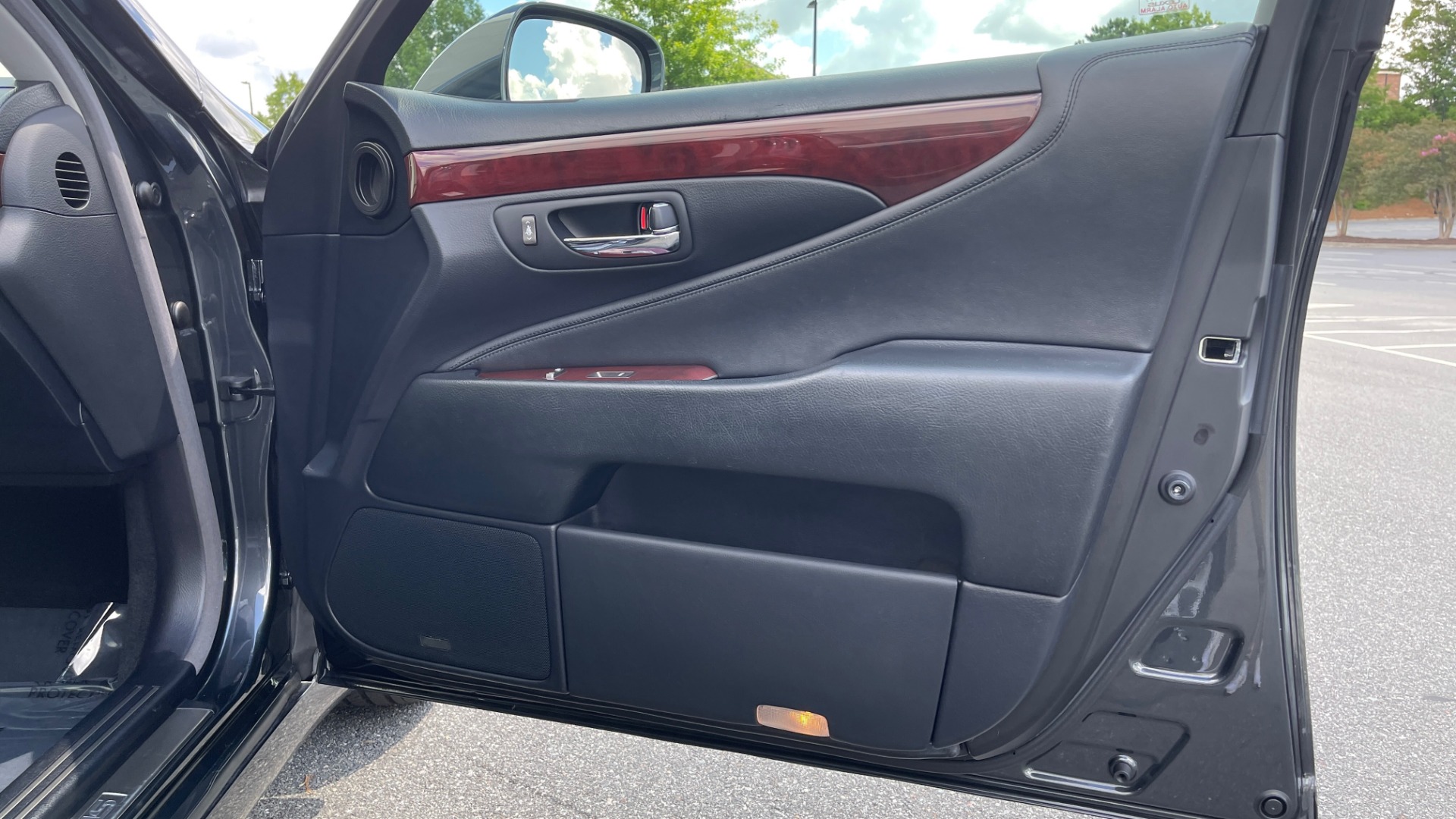 Used 2007 Lexus LS 460 SEDAN / COMFORT PKG / NAVIGATION / MARK LEVINSON / REARVIEW for sale Sold at Formula Imports in Charlotte NC 28227 63