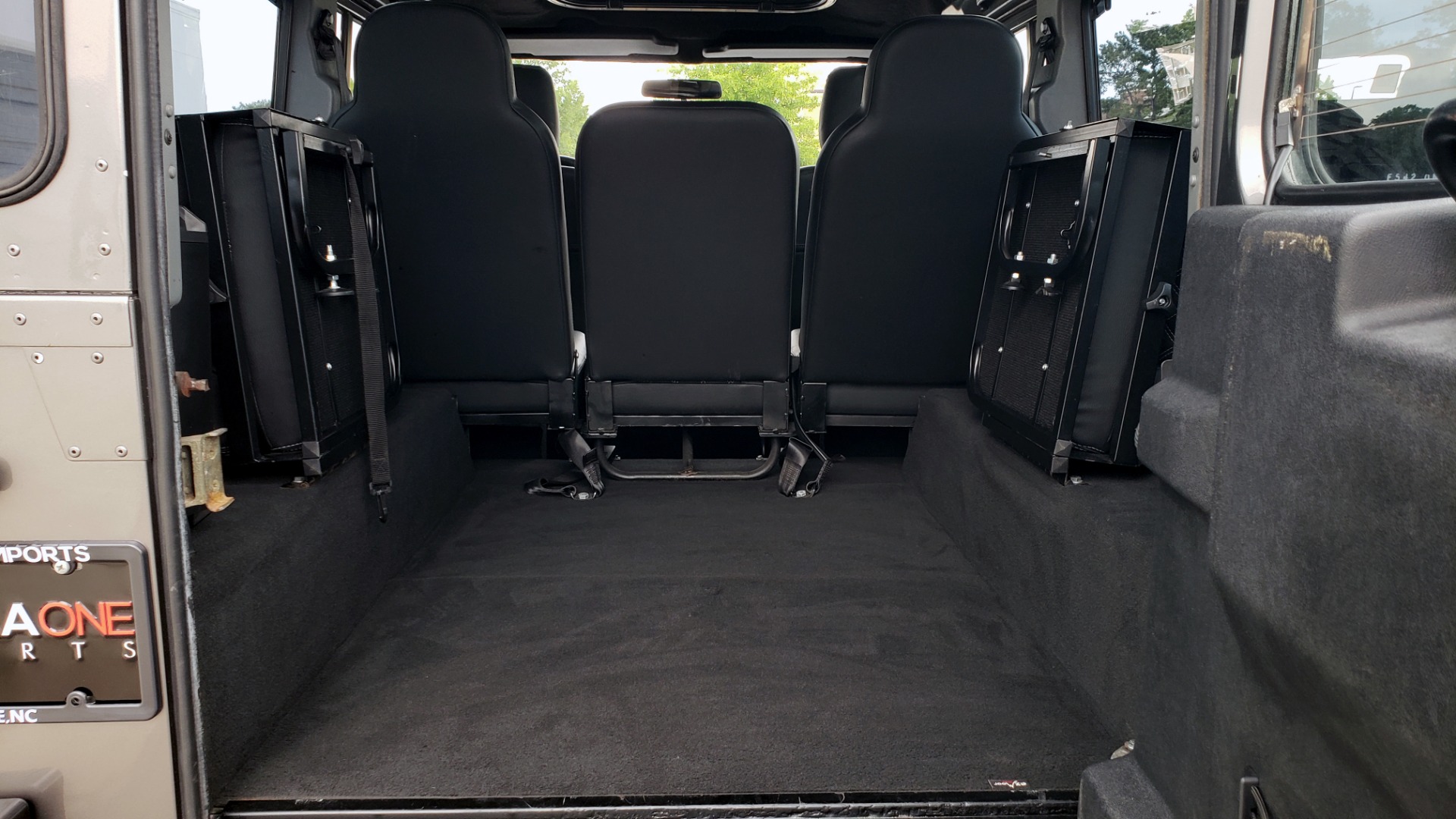 Used 1988 Land Rover DEFENDER 110 CUSTOM 4X4 / LS V8 / PUSH BUTTON AUTO / LEATHER / ROOF RACK for sale Sold at Formula Imports in Charlotte NC 28227 34