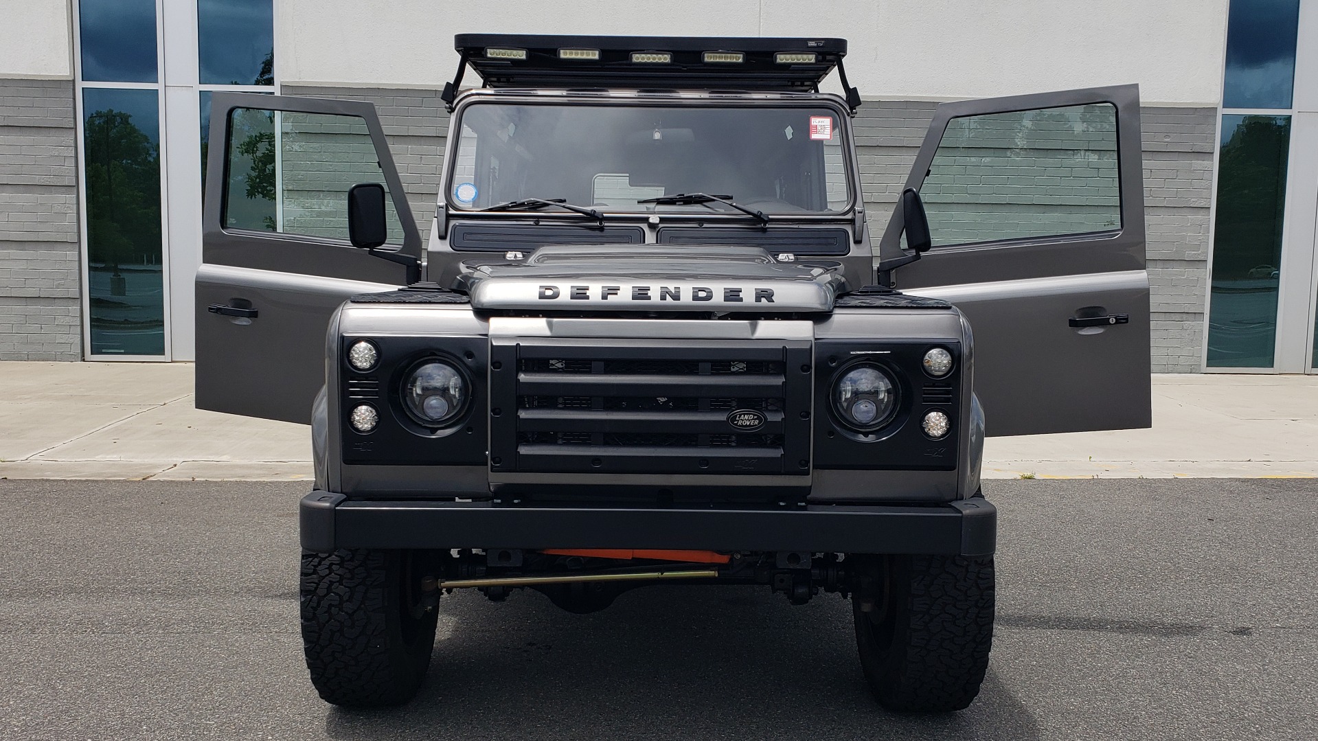 Used 1988 Land Rover DEFENDER 110 CUSTOM 4X4 / LS V8 / PUSH BUTTON AUTO / LEATHER / ROOF RACK for sale Sold at Formula Imports in Charlotte NC 28227 39