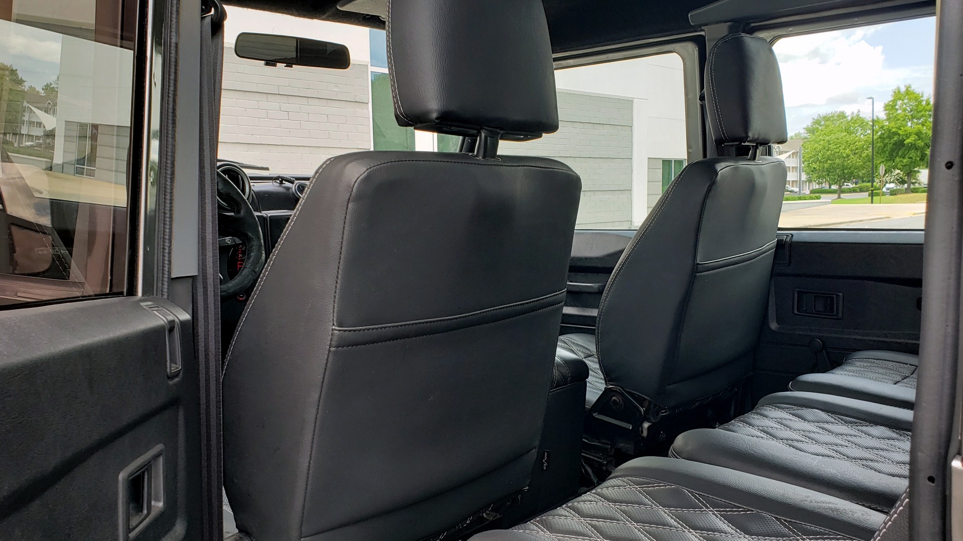 Used 1988 Land Rover DEFENDER 110 CUSTOM 4X4 / LS V8 / PUSH BUTTON AUTO / LEATHER / ROOF RACK for sale Sold at Formula Imports in Charlotte NC 28227 62