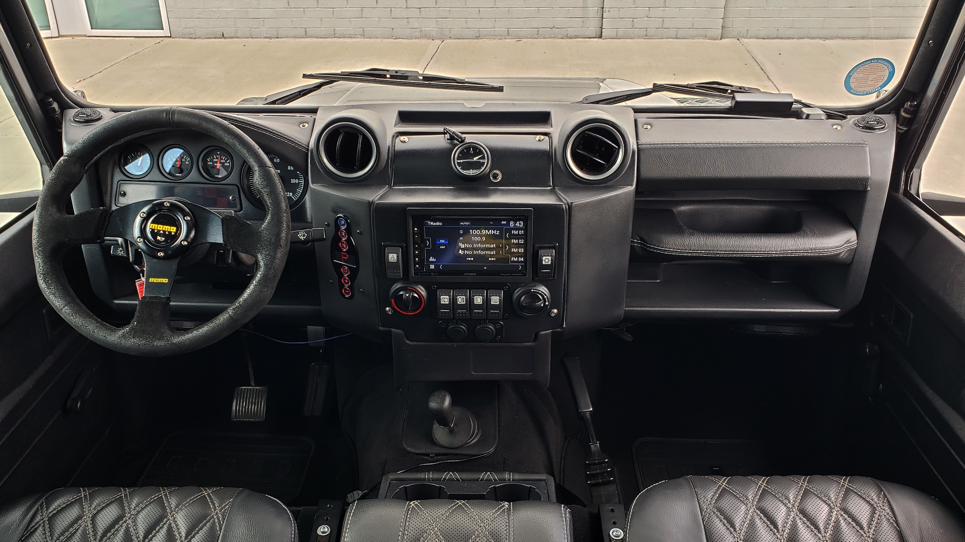 Used 1988 Land Rover DEFENDER 110 CUSTOM 4X4 / LS V8 / PUSH BUTTON AUTO / LEATHER / ROOF RACK for sale Sold at Formula Imports in Charlotte NC 28227 79