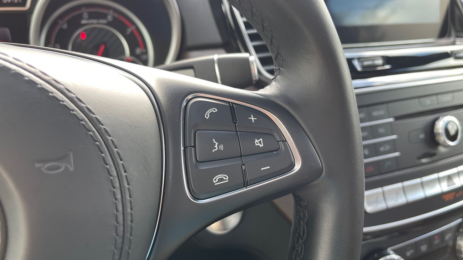 Used 2017 Mercedes-Benz GLS 63 AMG 4MATIC / AMG NIGHT SYLE / NAV / SUNROOF / REARVIEW / 3-ROW for sale Sold at Formula Imports in Charlotte NC 28227 52