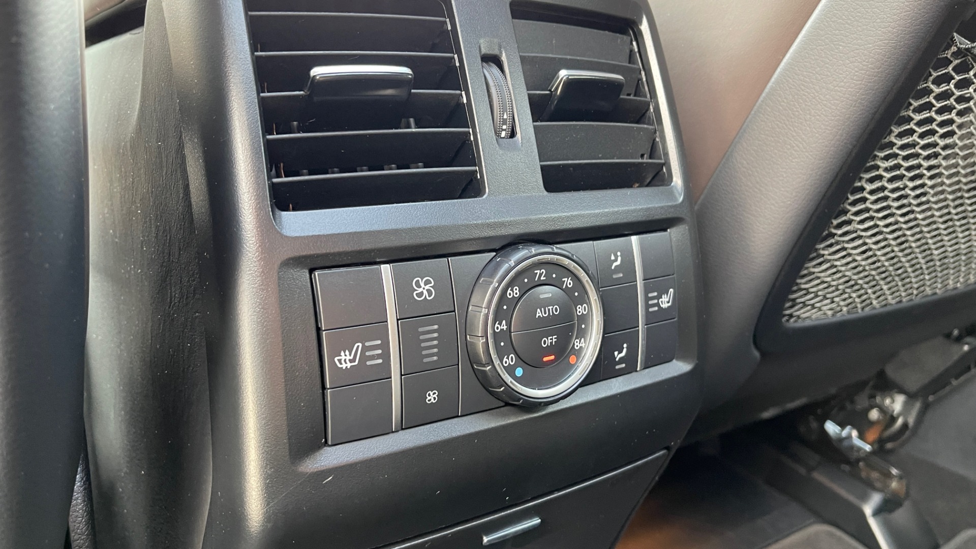 Used 2017 Mercedes-Benz GLS 63 AMG 4MATIC / AMG NIGHT SYLE / NAV / SUNROOF / REARVIEW / 3-ROW for sale Sold at Formula Imports in Charlotte NC 28227 74