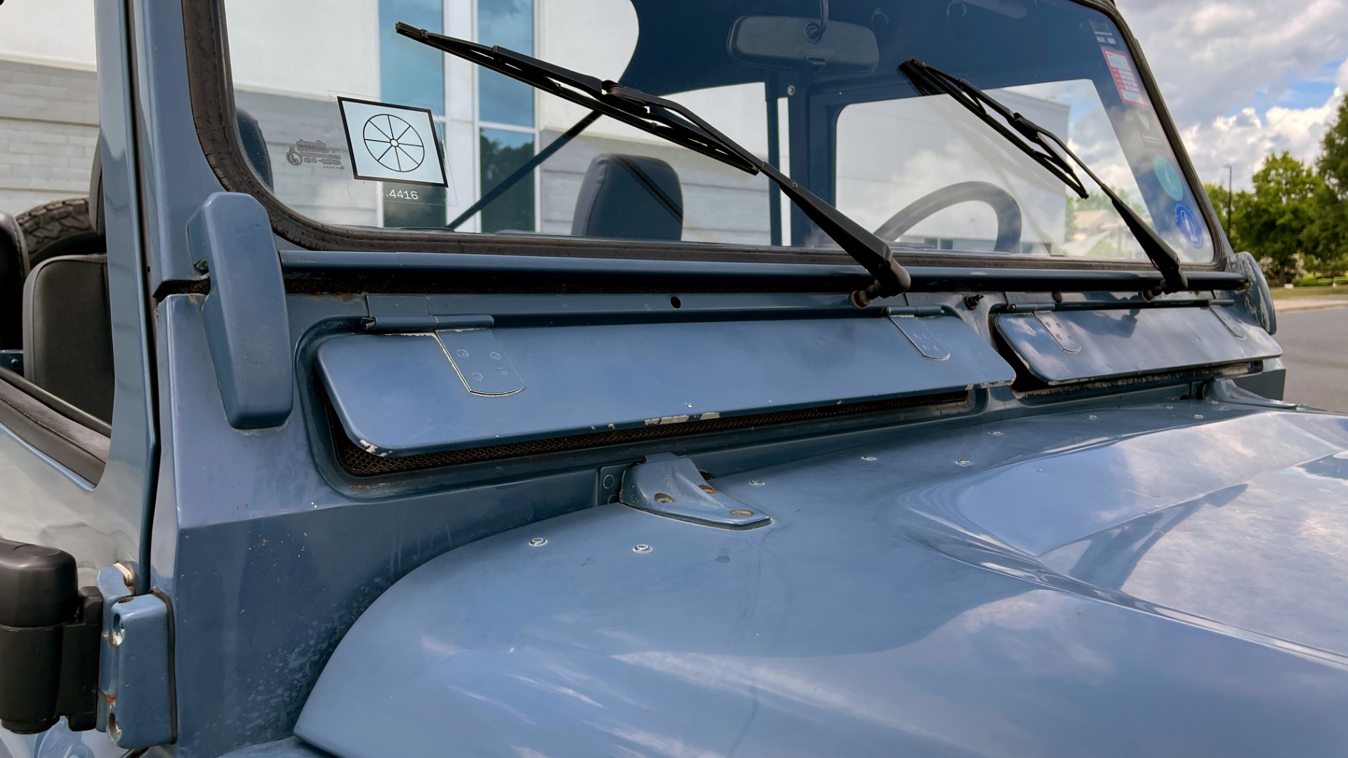 Used 1992 Land Rover DEFENDER 110 SOFT-TOP 4X4 / TURBO DIESEL / MANUAL / NEW SEATS, TOP AND TIRES for sale Sold at Formula Imports in Charlotte NC 28227 24