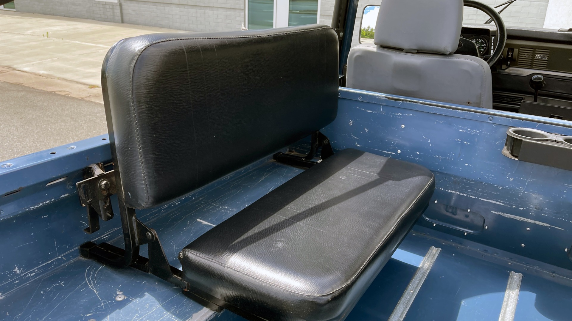 Used 1992 Land Rover DEFENDER 110 SOFT-TOP 4X4 / TURBO DIESEL / MANUAL / NEW SEATS, TOP AND TIRES for sale Sold at Formula Imports in Charlotte NC 28227 36
