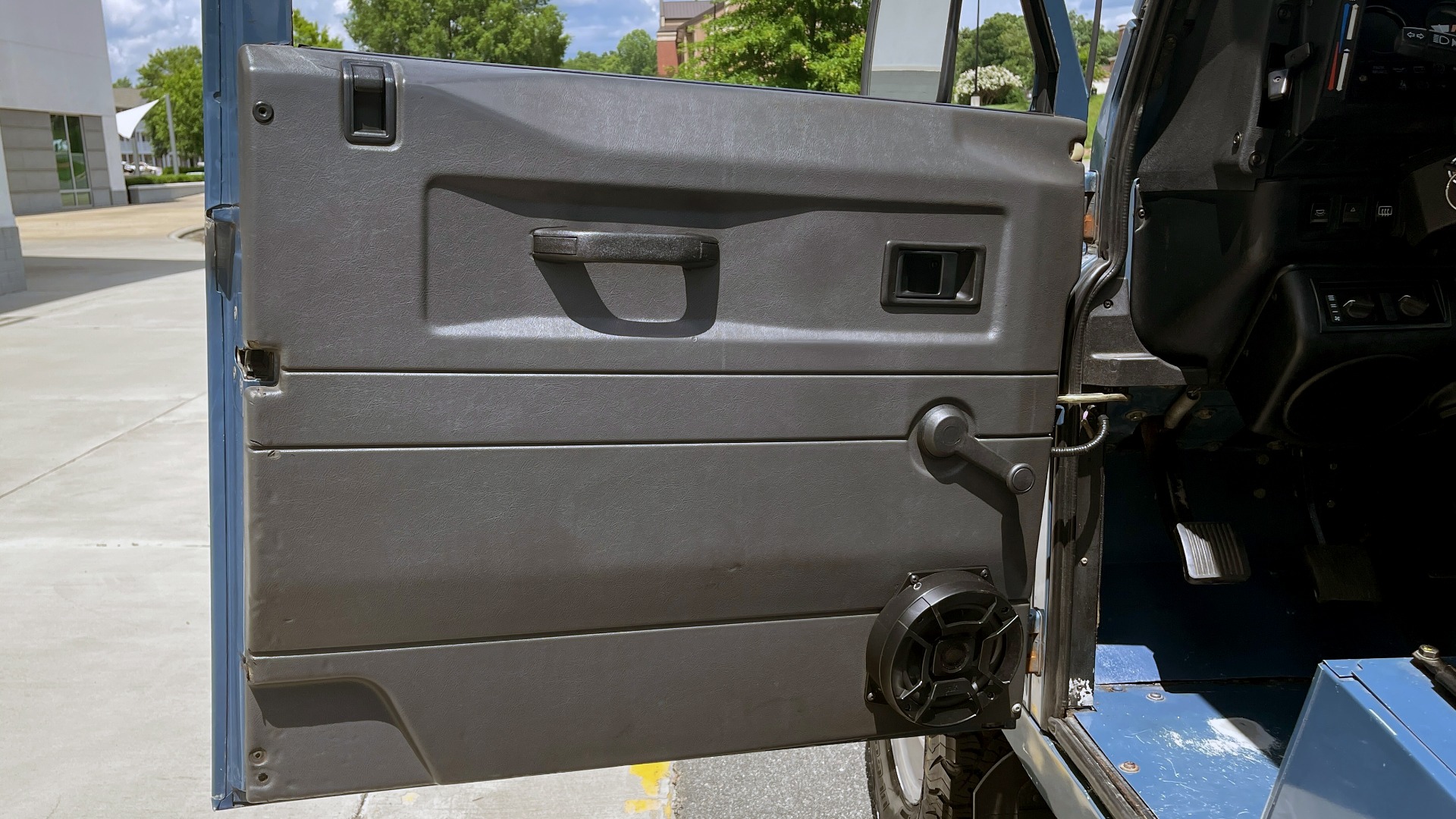 Used 1992 Land Rover DEFENDER 110 SOFT-TOP 4X4 / TURBO DIESEL / MANUAL / NEW SEATS, TOP AND TIRES for sale Sold at Formula Imports in Charlotte NC 28227 40