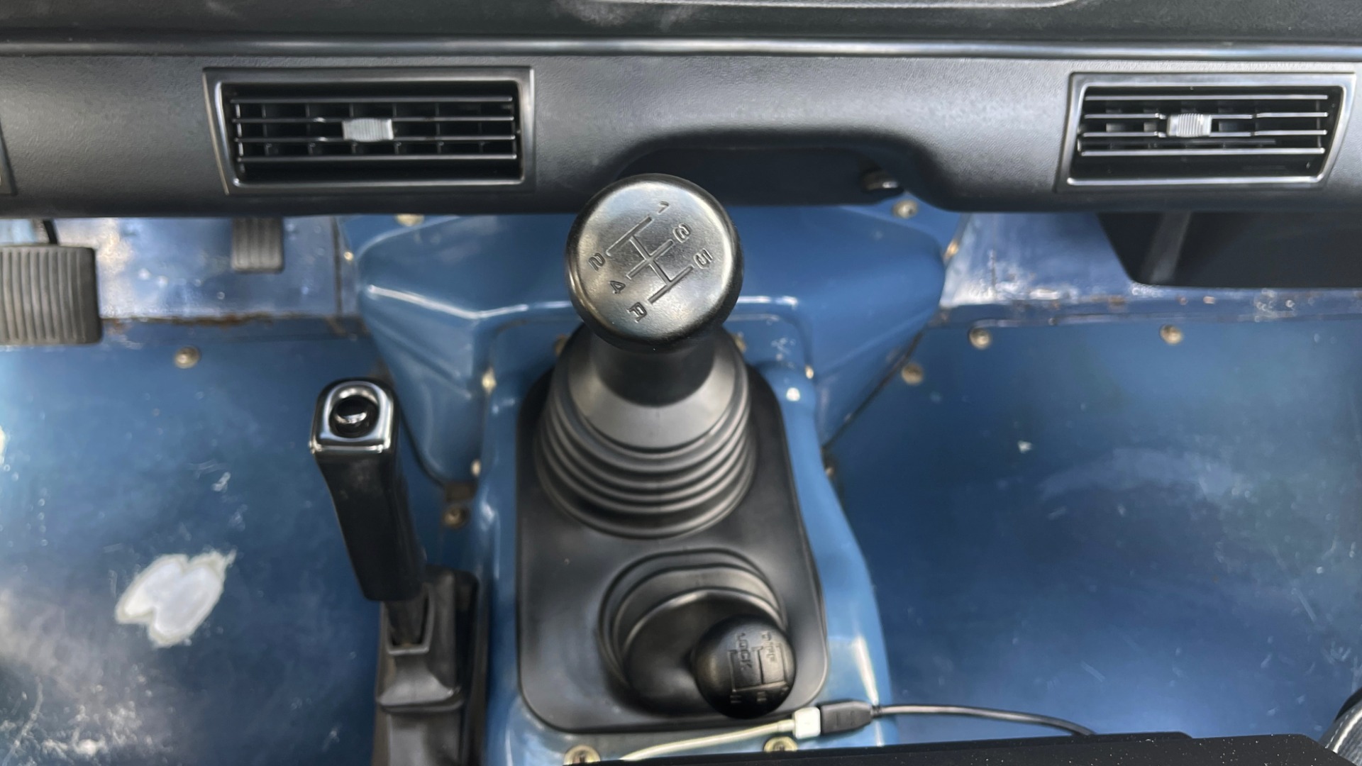 Used 1992 Land Rover DEFENDER 110 SOFT-TOP 4X4 / TURBO DIESEL / MANUAL / NEW SEATS, TOP AND TIRES for sale Call for price at Formula Imports in Charlotte NC 28227 55
