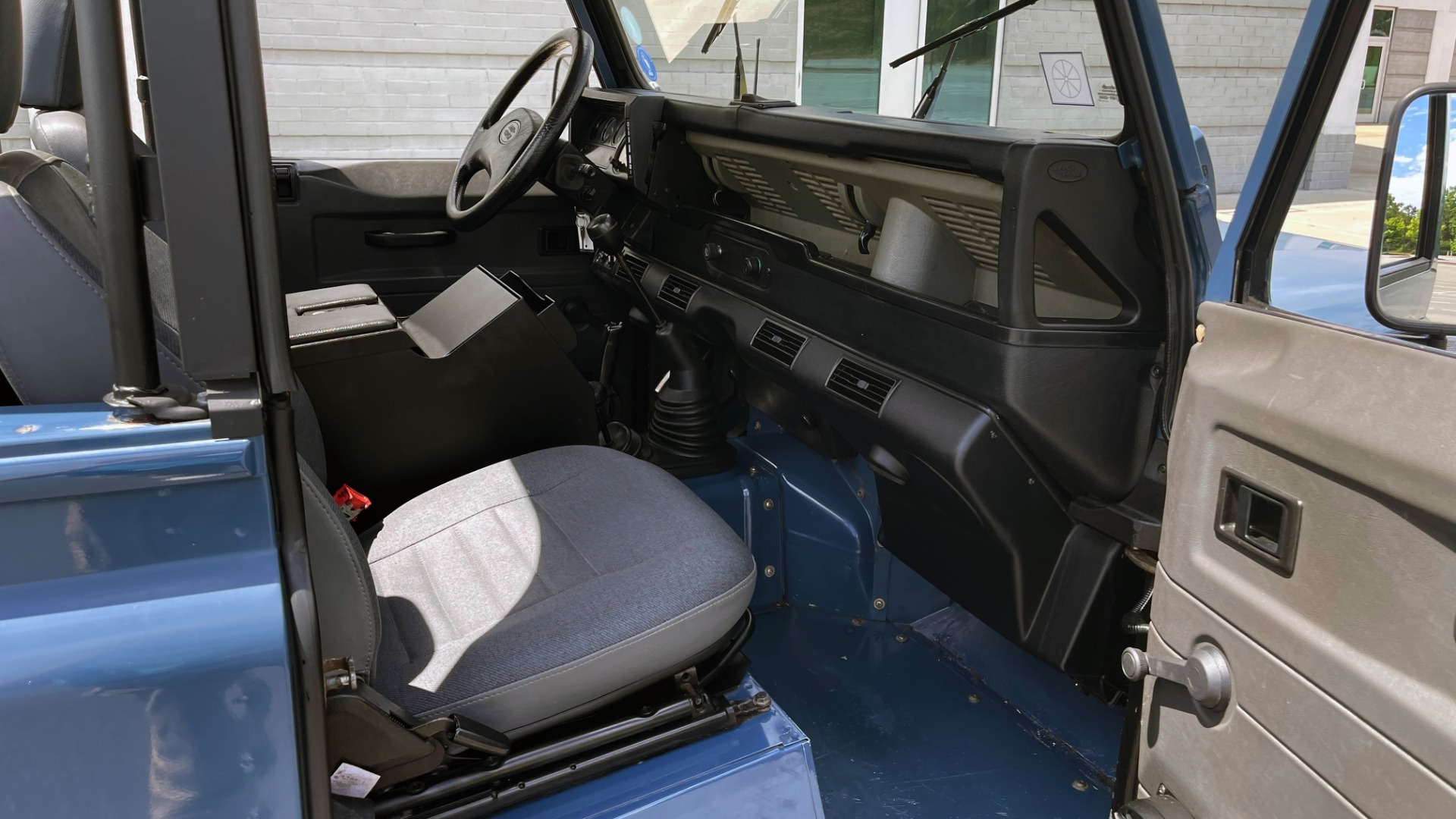 Used 1992 Land Rover DEFENDER 110 SOFT-TOP 4X4 / TURBO DIESEL / MANUAL / NEW SEATS, TOP AND TIRES for sale Sold at Formula Imports in Charlotte NC 28227 63