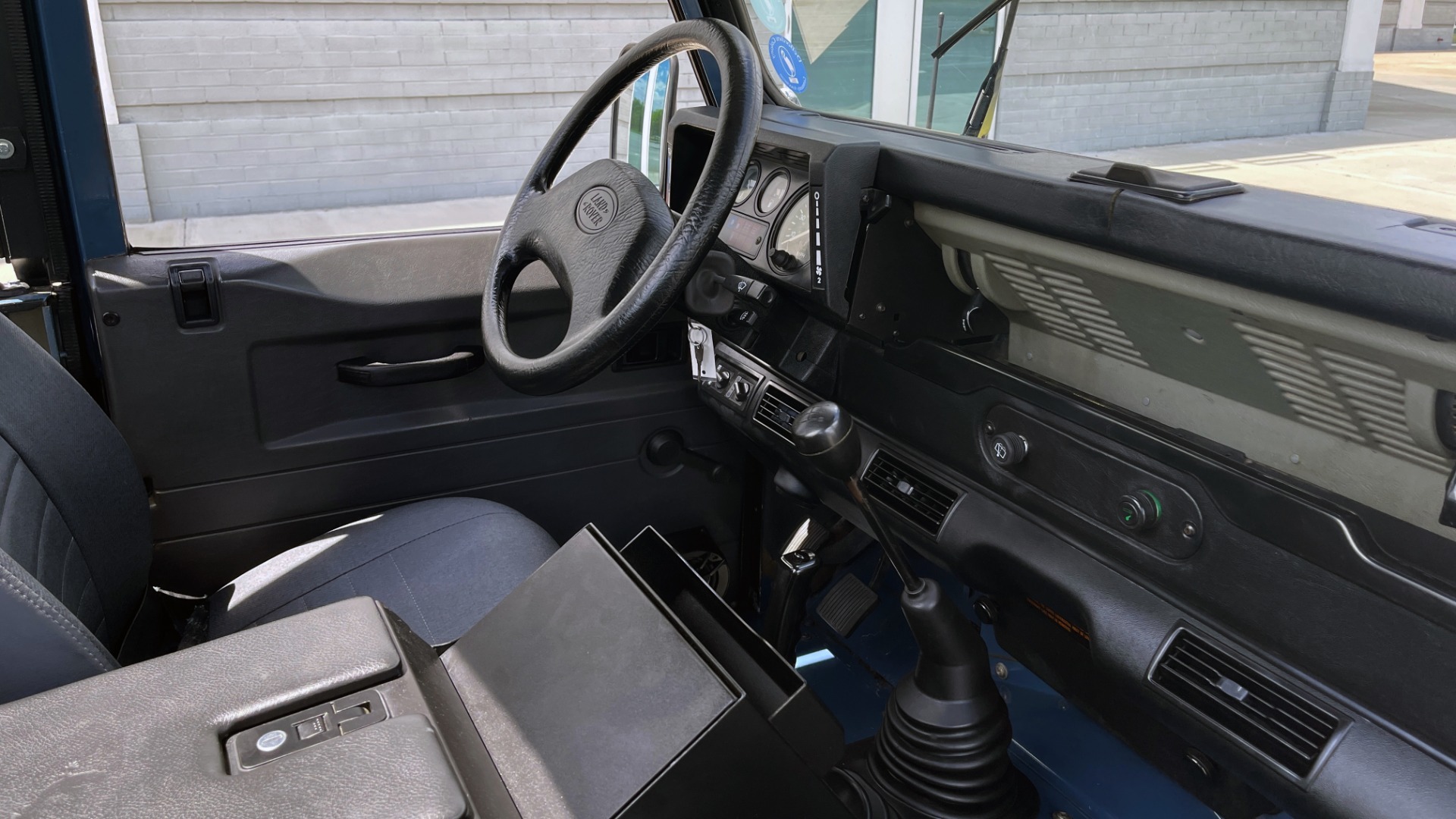 Used 1992 Land Rover DEFENDER 110 SOFT-TOP 4X4 / TURBO DIESEL / MANUAL / NEW SEATS, TOP AND TIRES for sale Sold at Formula Imports in Charlotte NC 28227 65