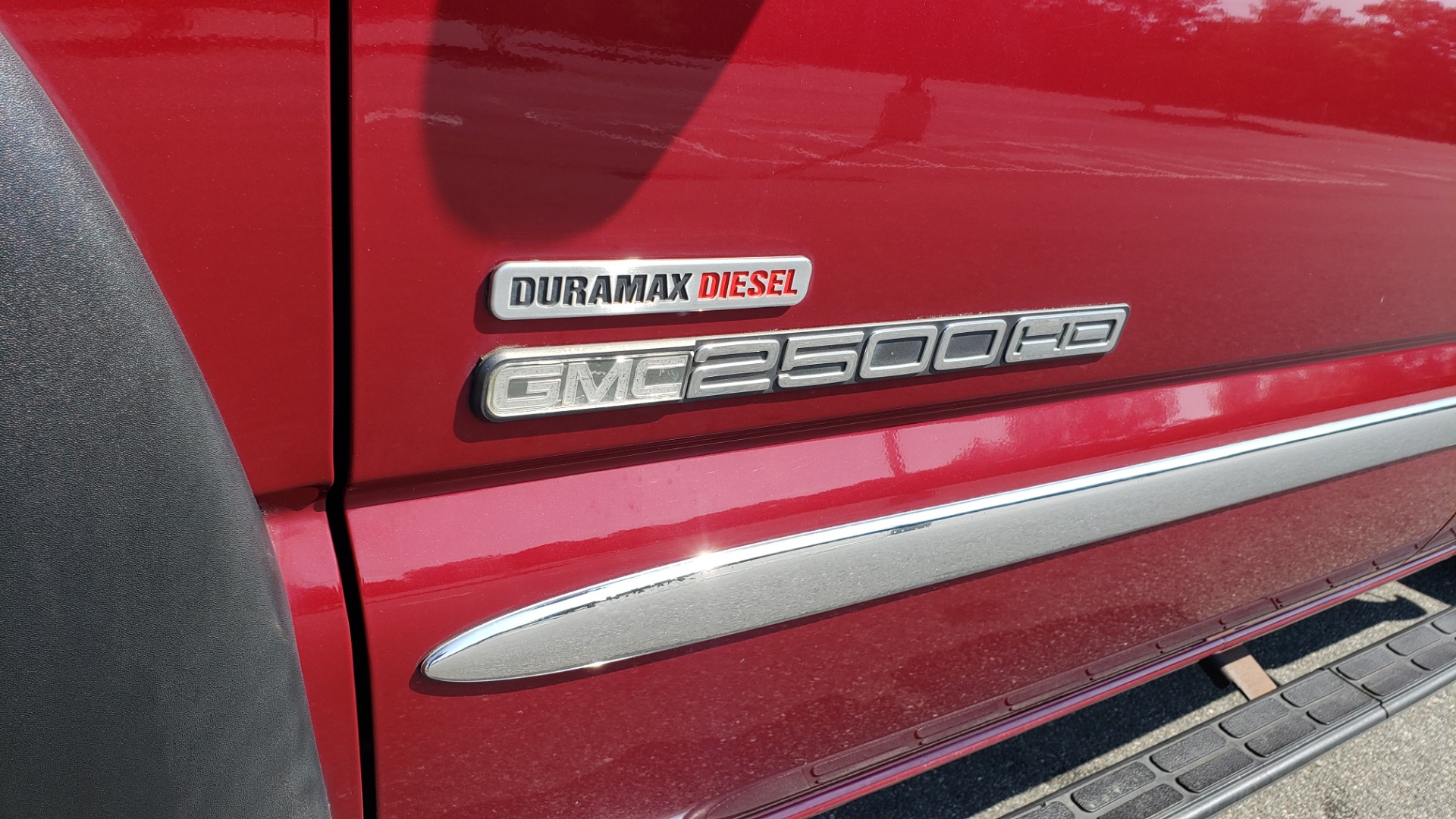 Used 2005 GMC SIERRA 2500HD SLT 4X4 / 6.6L DURAMAX / 5-SPD ALLISON / HEATED SEATS / LEATHER for sale Sold at Formula Imports in Charlotte NC 28227 11