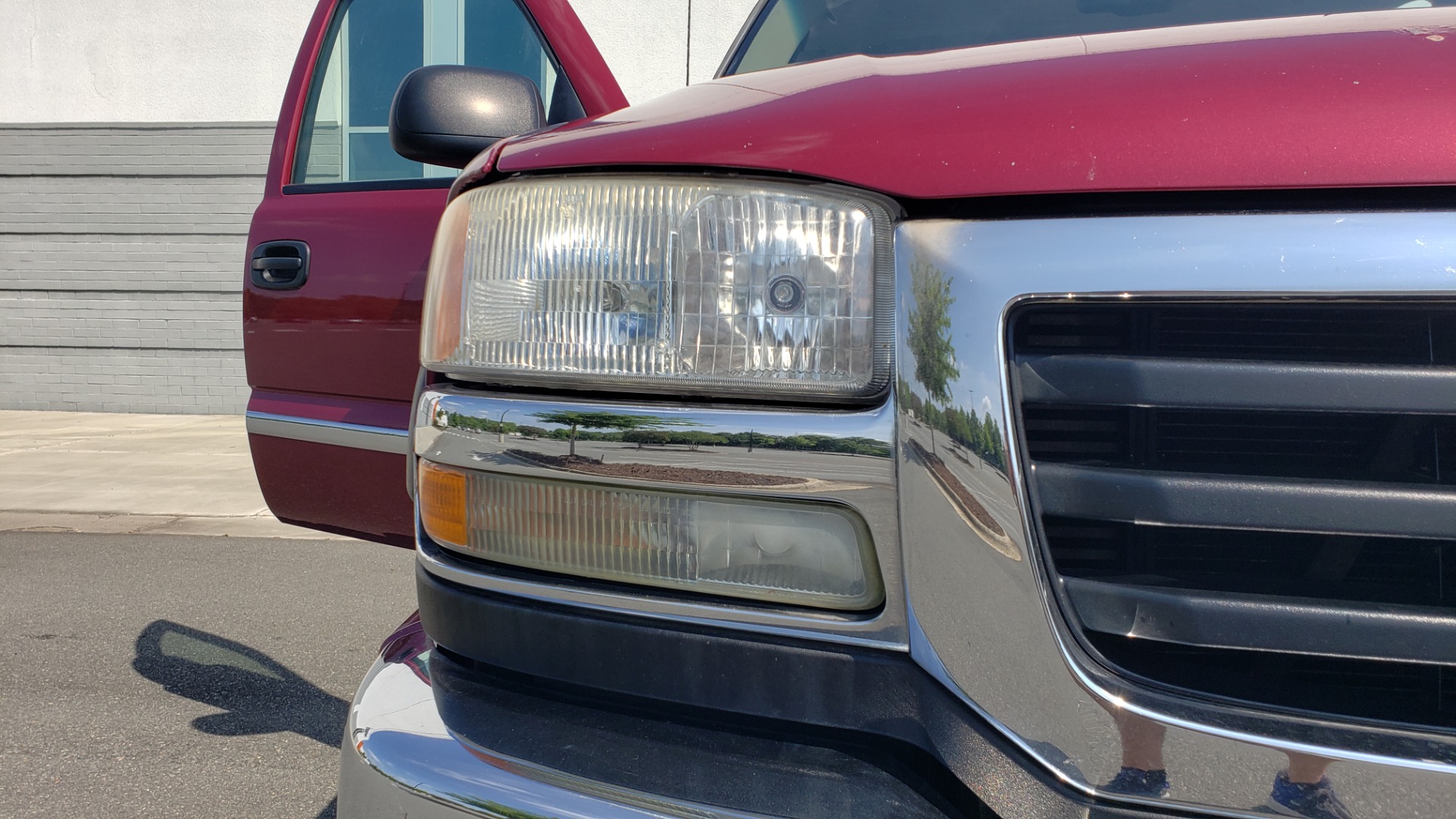 Used 2005 GMC SIERRA 2500HD SLT 4X4 / 6.6L DURAMAX / 5-SPD ALLISON / HEATED SEATS / LEATHER for sale Sold at Formula Imports in Charlotte NC 28227 23