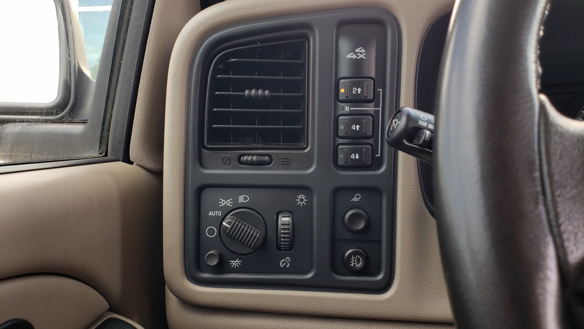 Used 2005 GMC SIERRA 2500HD SLT 4X4 / 6.6L DURAMAX / 5-SPD ALLISON / HEATED SEATS / LEATHER for sale Sold at Formula Imports in Charlotte NC 28227 42