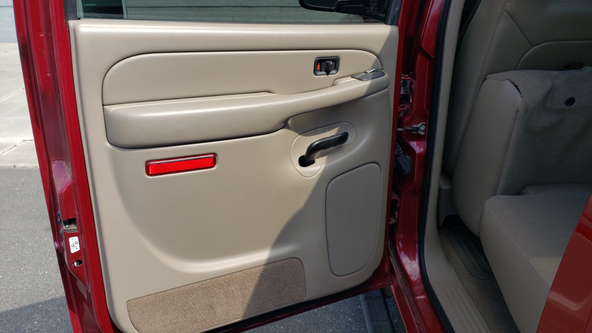 Used 2005 GMC SIERRA 2500HD SLT 4X4 / 6.6L DURAMAX / 5-SPD ALLISON / HEATED SEATS / LEATHER for sale Sold at Formula Imports in Charlotte NC 28227 60