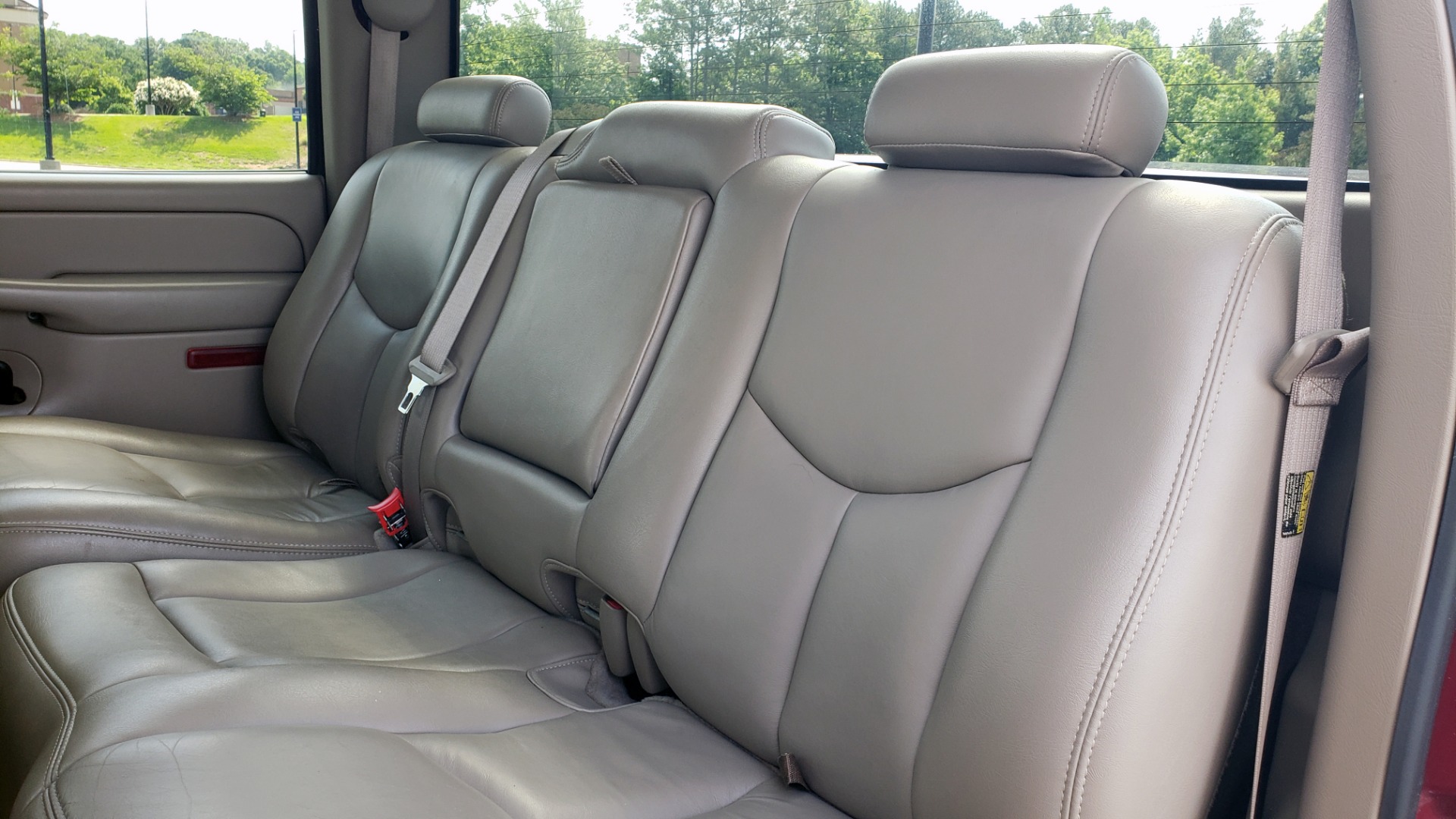 Used 2005 GMC SIERRA 2500HD SLT 4X4 / 6.6L DURAMAX / 5-SPD ALLISON / HEATED SEATS / LEATHER for sale Sold at Formula Imports in Charlotte NC 28227 63